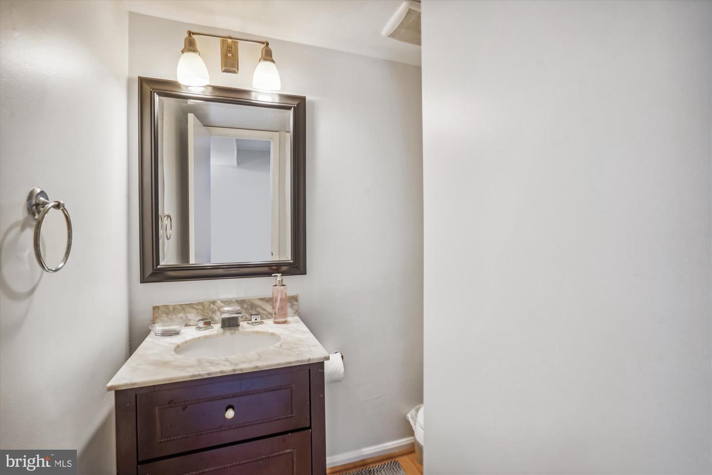 14824 PALMERSTON SQ, CENTREVILLE, Virginia 20120, 3 Bedrooms Bedrooms, ,2 BathroomsBathrooms,Residential,For sale,14824 PALMERSTON SQ,VAFX2258082 MLS # VAFX2258082
