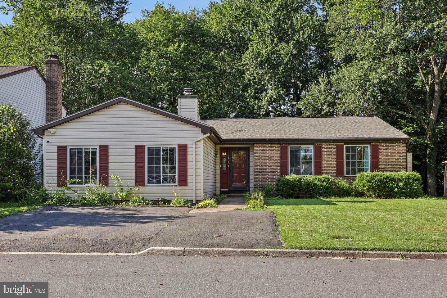 10235 FOXBOROUGH CT, MANASSAS, Virginia 20110, 4 Bedrooms Bedrooms, ,3 BathroomsBathrooms,Residential,For sale,10235 FOXBOROUGH CT,VAMN2009096 MLS # VAMN2009096