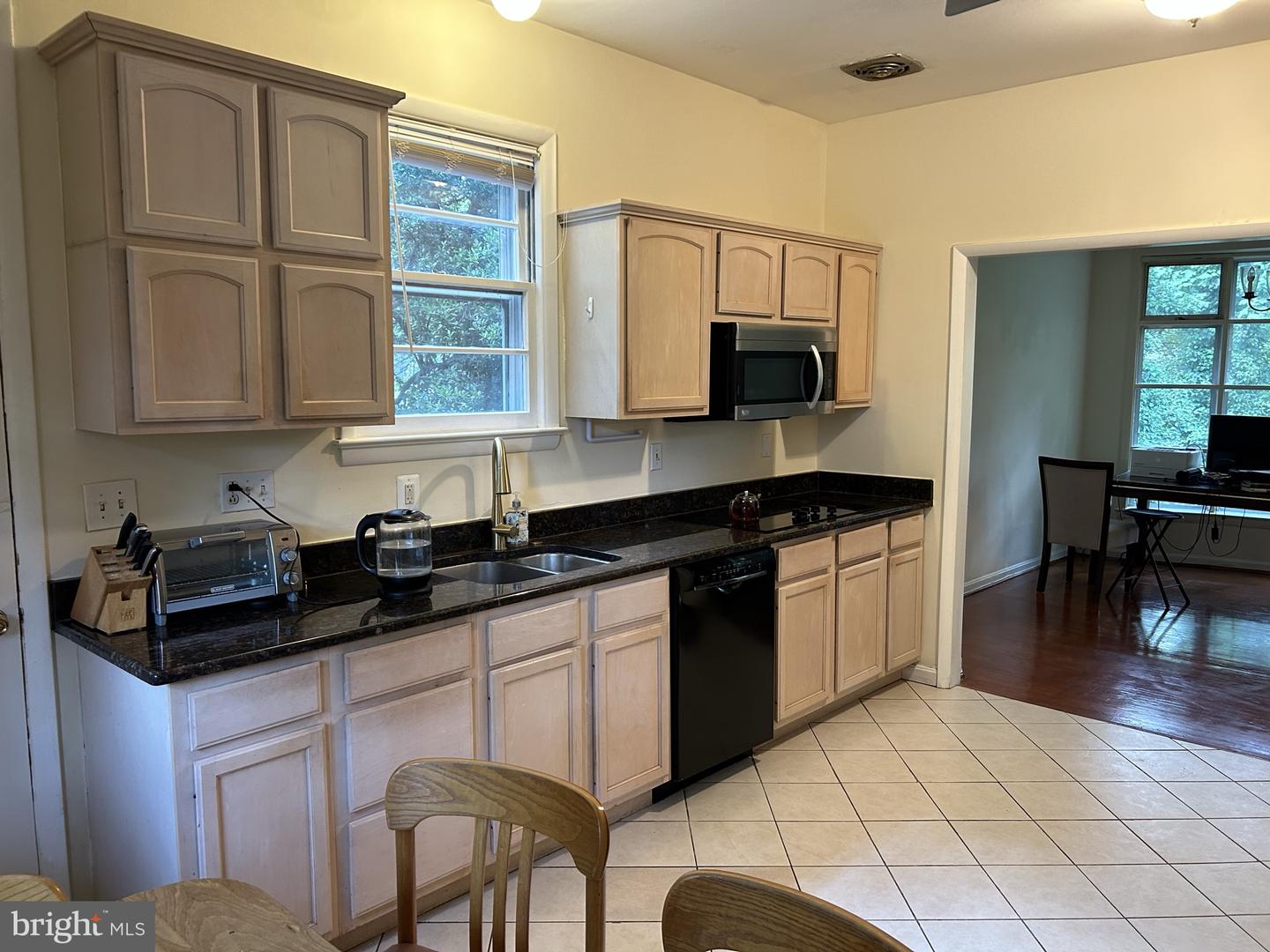 2735 S GROVE ST, ARLINGTON, Virginia 22202, 4 Bedrooms Bedrooms, 9 Rooms Rooms,2 BathroomsBathrooms,Residential,For sale,2735 S GROVE ST,VAAR2061580 MLS # VAAR2061580