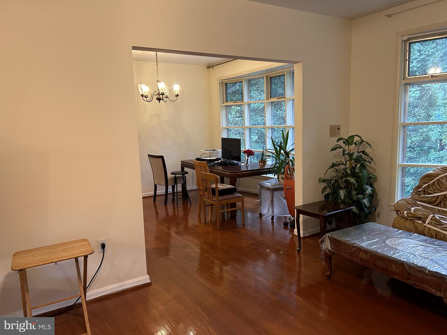 2735 S GROVE ST, ARLINGTON, Virginia 22202, 4 Bedrooms Bedrooms, 9 Rooms Rooms,2 BathroomsBathrooms,Residential,For sale,2735 S GROVE ST,VAAR2061580 MLS # VAAR2061580