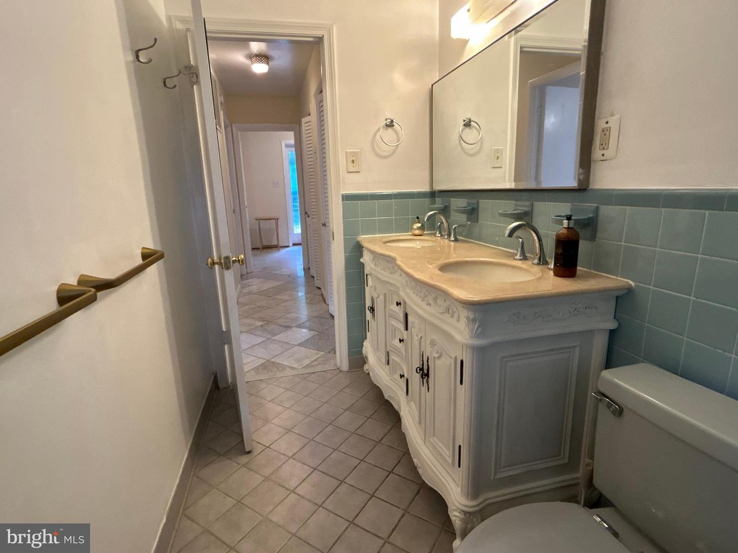 2735 S GROVE ST, ARLINGTON, Virginia 22202, 4 Bedrooms Bedrooms, 9 Rooms Rooms,2 BathroomsBathrooms,Residential,For sale,2735 S GROVE ST,VAAR2061580 MLS # VAAR2061580