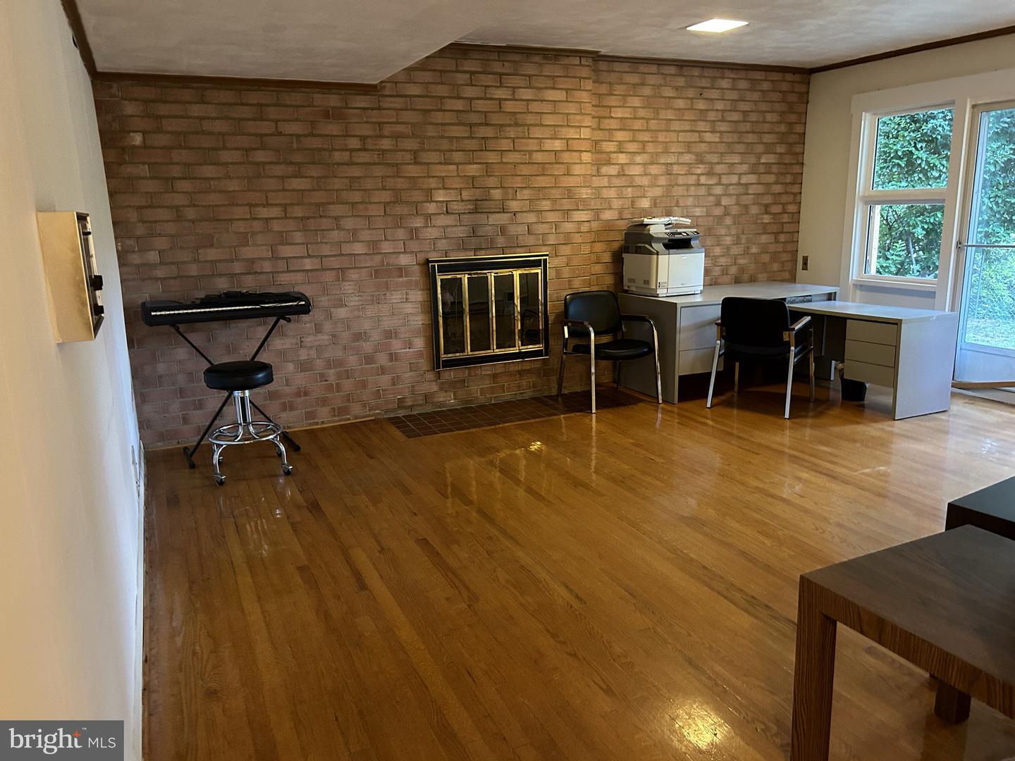 2735 S GROVE ST, ARLINGTON, Virginia 22202, 4 Bedrooms Bedrooms, 9 Rooms Rooms,2 BathroomsBathrooms,Residential,For sale,2735 S GROVE ST,VAAR2061580 MLS # VAAR2061580