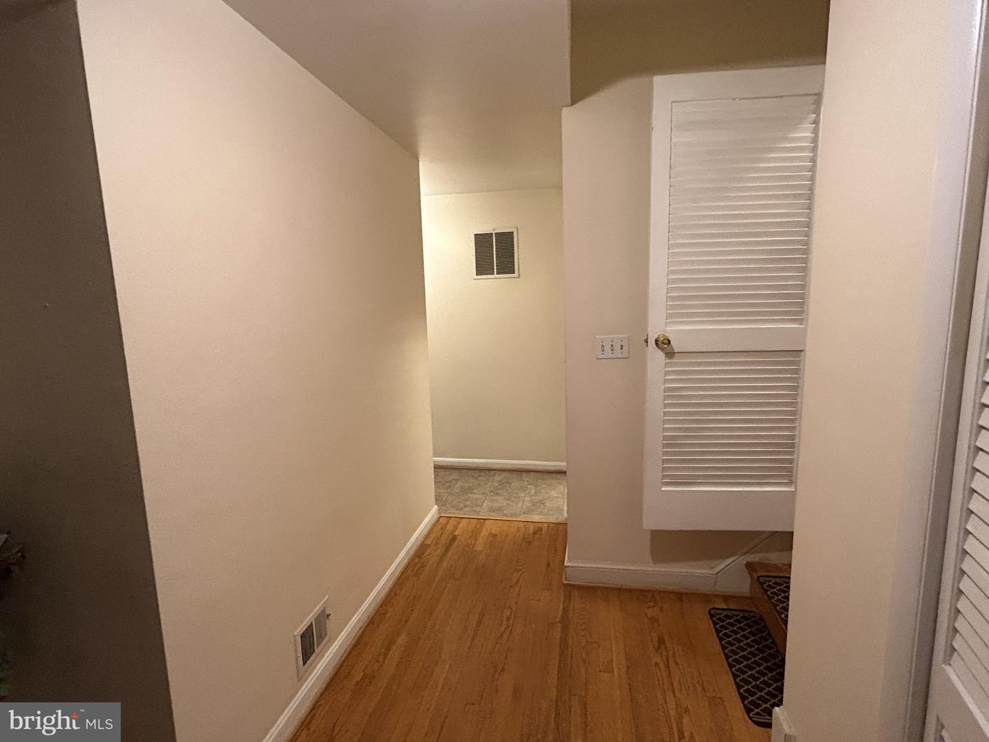 2735 S GROVE ST, ARLINGTON, Virginia 22202, 4 Bedrooms Bedrooms, 9 Rooms Rooms,2 BathroomsBathrooms,Residential,For sale,2735 S GROVE ST,VAAR2061580 MLS # VAAR2061580