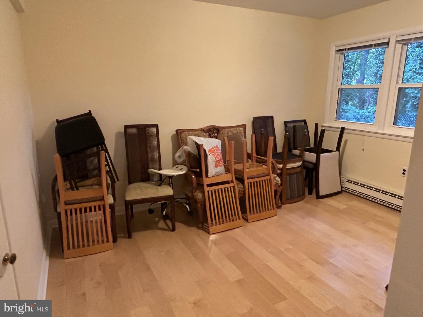 2735 S GROVE ST, ARLINGTON, Virginia 22202, 4 Bedrooms Bedrooms, 9 Rooms Rooms,2 BathroomsBathrooms,Residential,For sale,2735 S GROVE ST,VAAR2061580 MLS # VAAR2061580