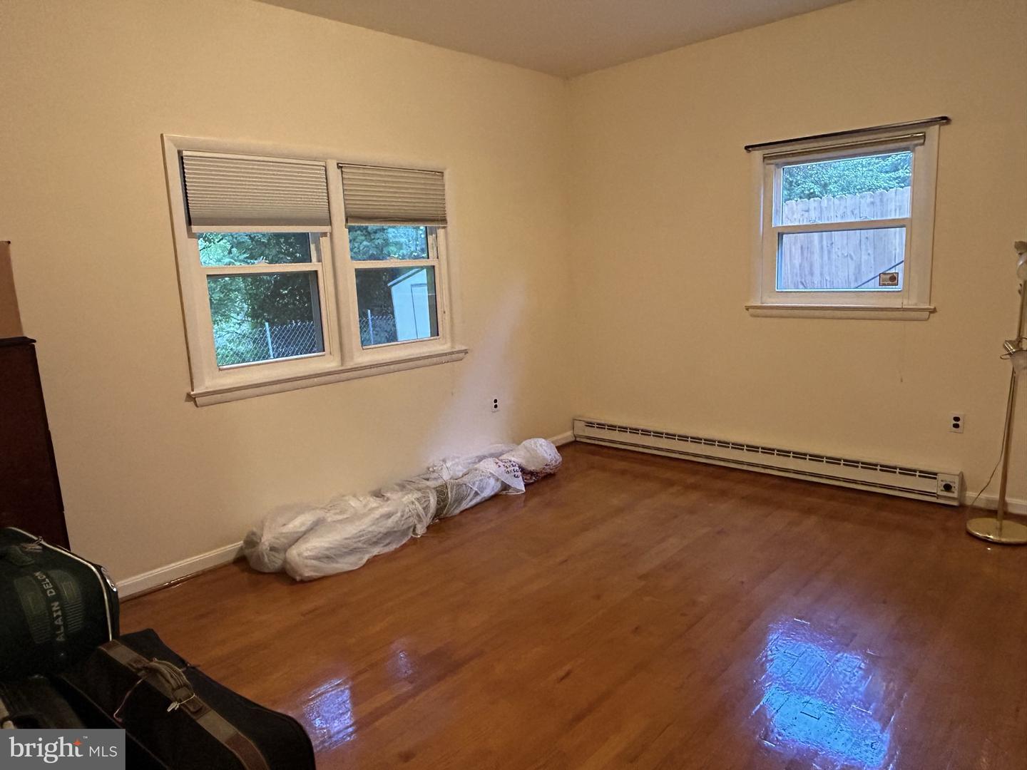 2735 S GROVE ST, ARLINGTON, Virginia 22202, 4 Bedrooms Bedrooms, 9 Rooms Rooms,2 BathroomsBathrooms,Residential,For sale,2735 S GROVE ST,VAAR2061580 MLS # VAAR2061580