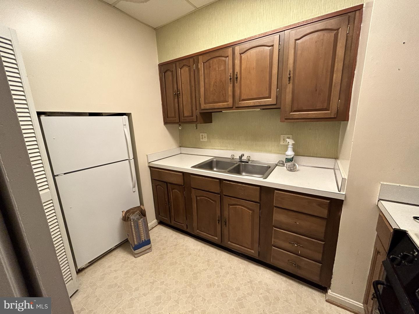 2735 S GROVE ST, ARLINGTON, Virginia 22202, 4 Bedrooms Bedrooms, 9 Rooms Rooms,2 BathroomsBathrooms,Residential,For sale,2735 S GROVE ST,VAAR2061580 MLS # VAAR2061580