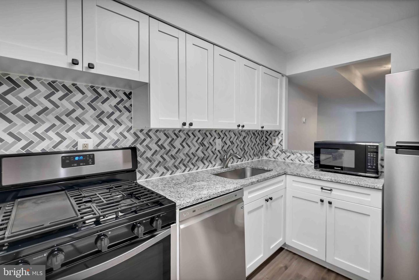 11149 LITTLEBROOK LN, FAIRFAX, Virginia 22030, 2 Bedrooms Bedrooms, ,1 BathroomBathrooms,Residential,For sale,11149 LITTLEBROOK LN,VAFC2006702 MLS # VAFC2006702
