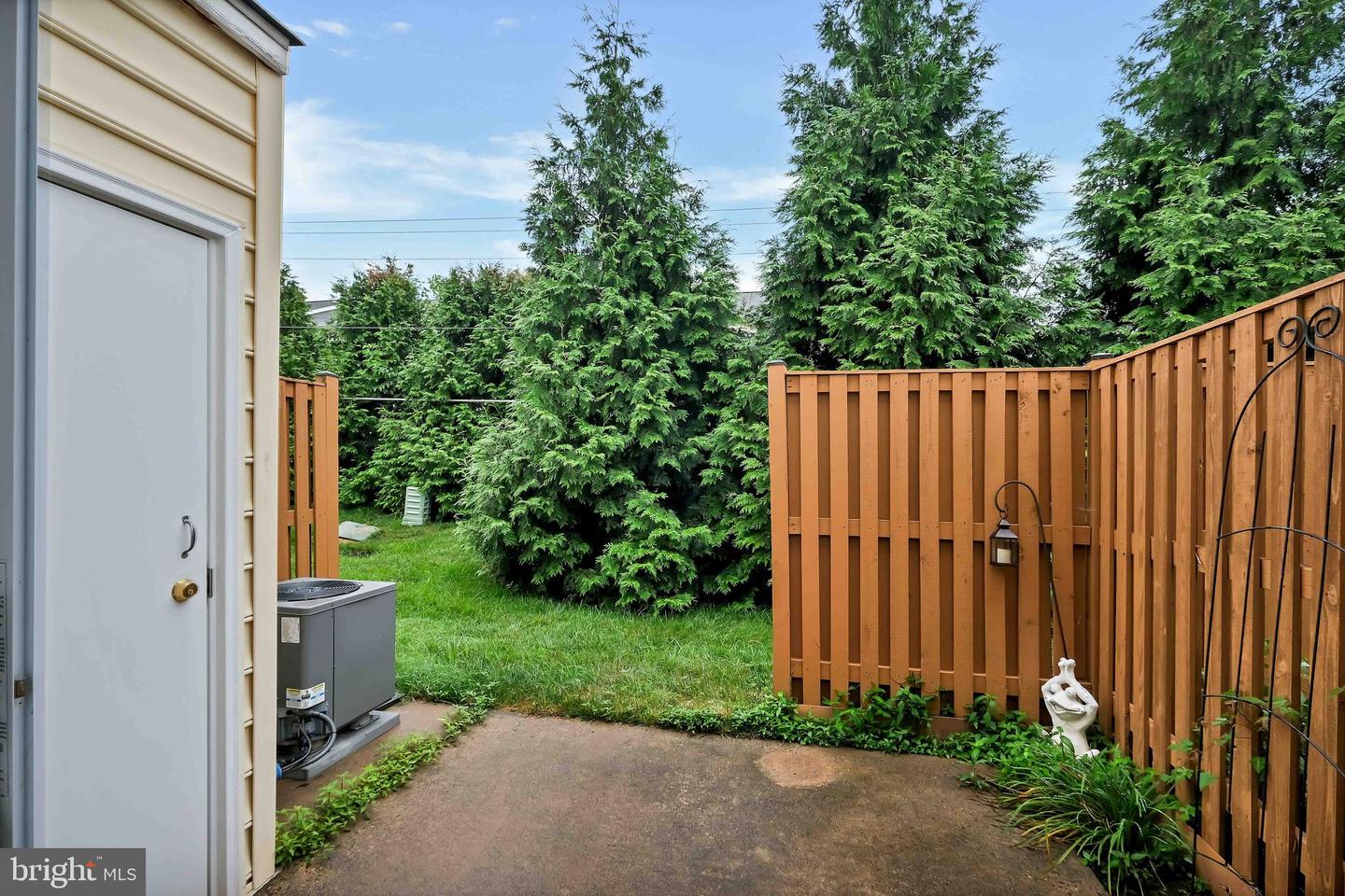 11149 LITTLEBROOK LN, FAIRFAX, Virginia 22030, 2 Bedrooms Bedrooms, ,1 BathroomBathrooms,Residential,For sale,11149 LITTLEBROOK LN,VAFC2006702 MLS # VAFC2006702