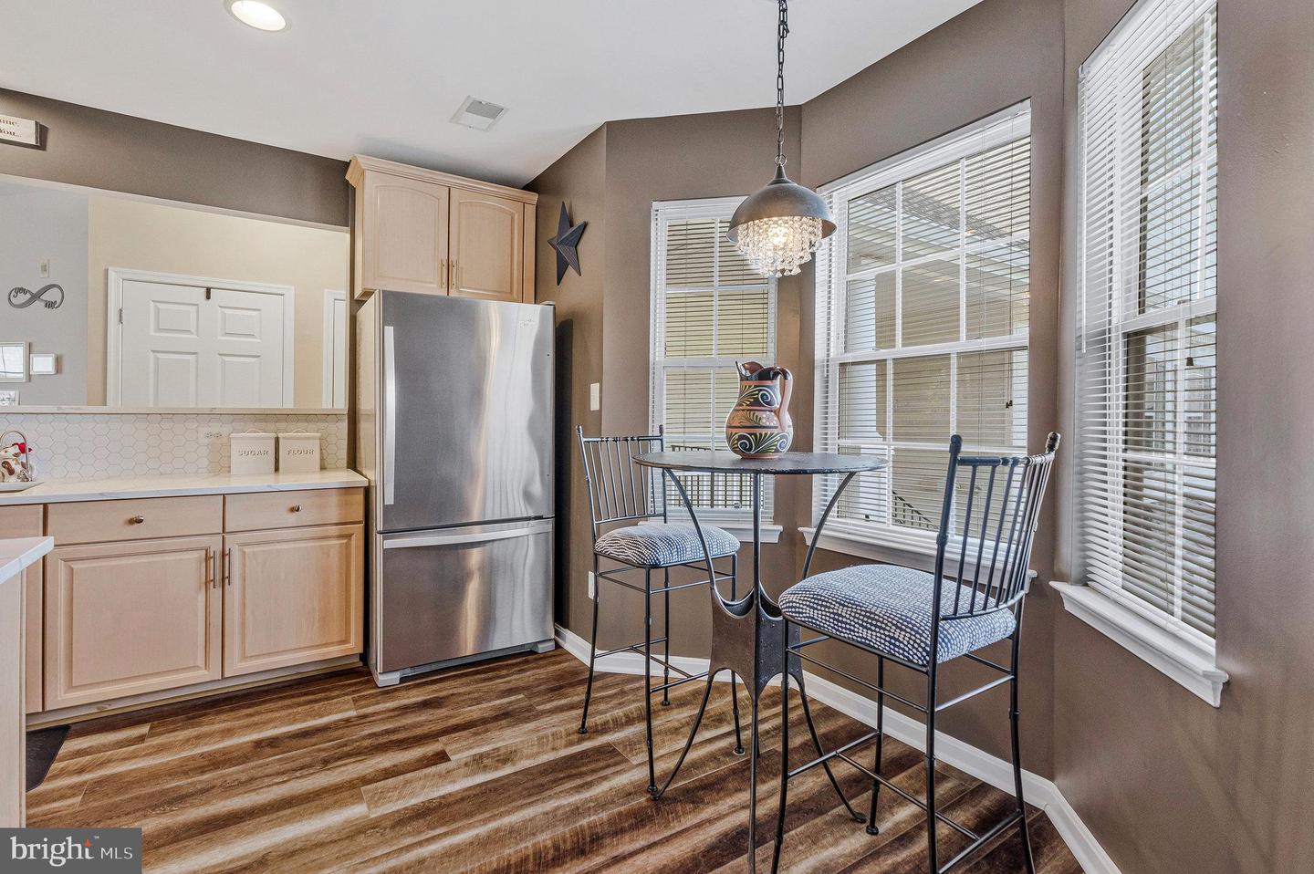 25230 POND VIEW SQ #301, CHANTILLY, Virginia 20152, 2 Bedrooms Bedrooms, ,2 BathroomsBathrooms,Residential,For sale,25230 POND VIEW SQ #301,VALO2103448 MLS # VALO2103448