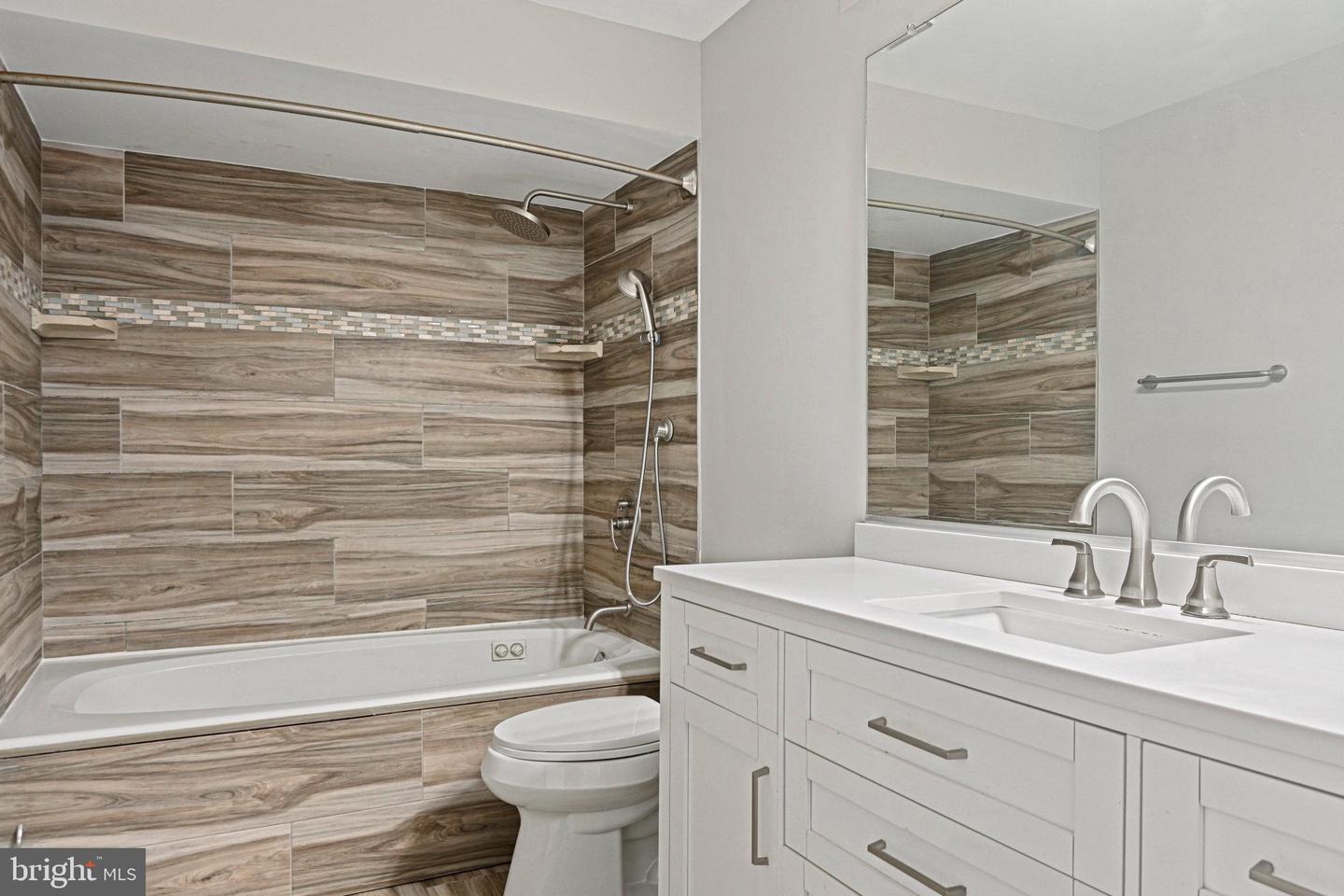 12217 FAIRFIELD HOUSE DR #112A, FAIRFAX, Virginia 22033, 2 Bedrooms Bedrooms, ,3 BathroomsBathrooms,Residential,For sale,12217 FAIRFIELD HOUSE DR #112A,VAFX2258376 MLS # VAFX2258376