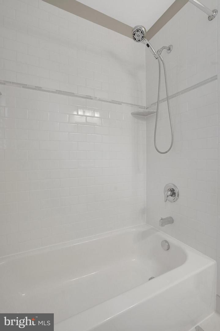 3463 S STAFFORD ST #B, ARLINGTON, Virginia 22206, 2 Bedrooms Bedrooms, ,2 BathroomsBathrooms,Residential,For sale,3463 S STAFFORD ST #B,VAAR2061594 MLS # VAAR2061594