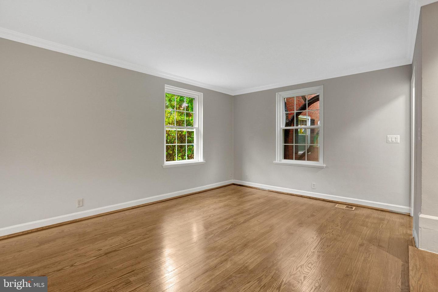 3463 S STAFFORD ST #B, ARLINGTON, Virginia 22206, 2 Bedrooms Bedrooms, ,2 BathroomsBathrooms,Residential,For sale,3463 S STAFFORD ST #B,VAAR2061594 MLS # VAAR2061594
