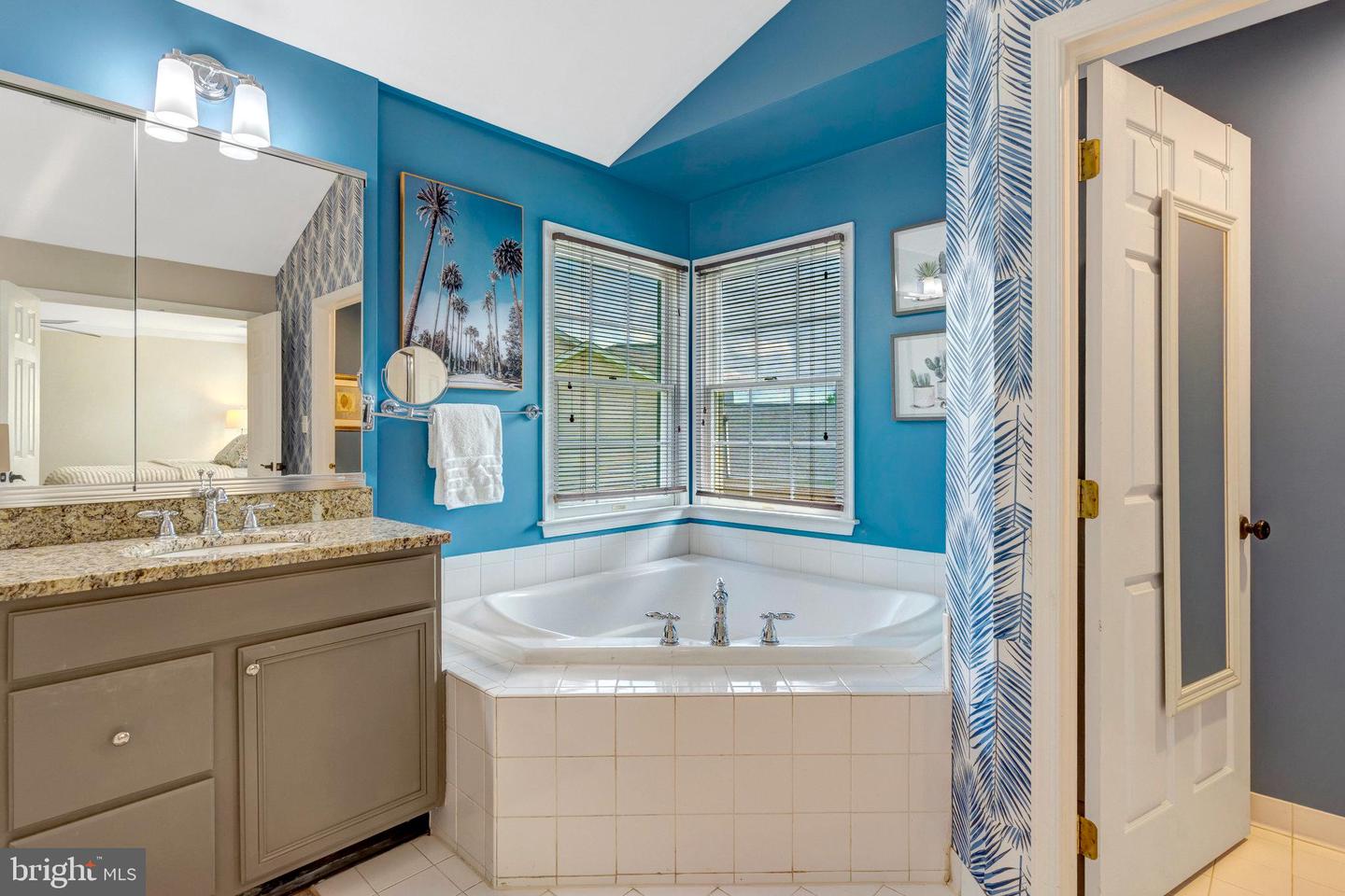 5740 SOLHEIM CUP DR, HAYMARKET, Virginia 20169, 4 Bedrooms Bedrooms, 13 Rooms Rooms,3 BathroomsBathrooms,Residential,For sale,5740 SOLHEIM CUP DR,VAPW2100338 MLS # VAPW2100338