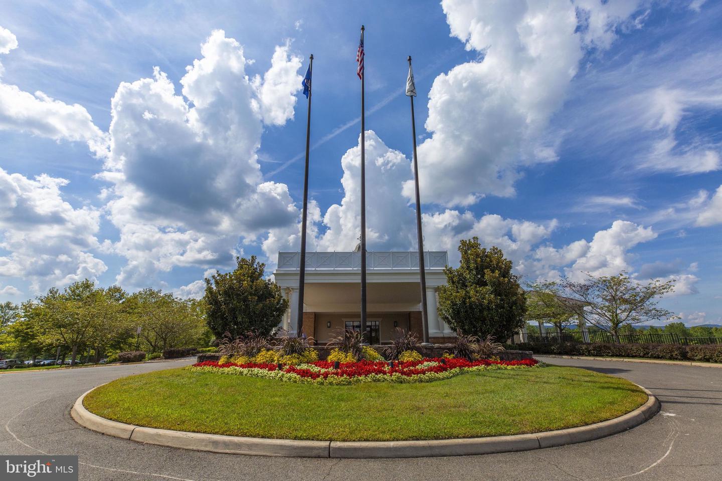 5740 SOLHEIM CUP DR, HAYMARKET, Virginia 20169, 4 Bedrooms Bedrooms, 13 Rooms Rooms,3 BathroomsBathrooms,Residential,For sale,5740 SOLHEIM CUP DR,VAPW2100338 MLS # VAPW2100338