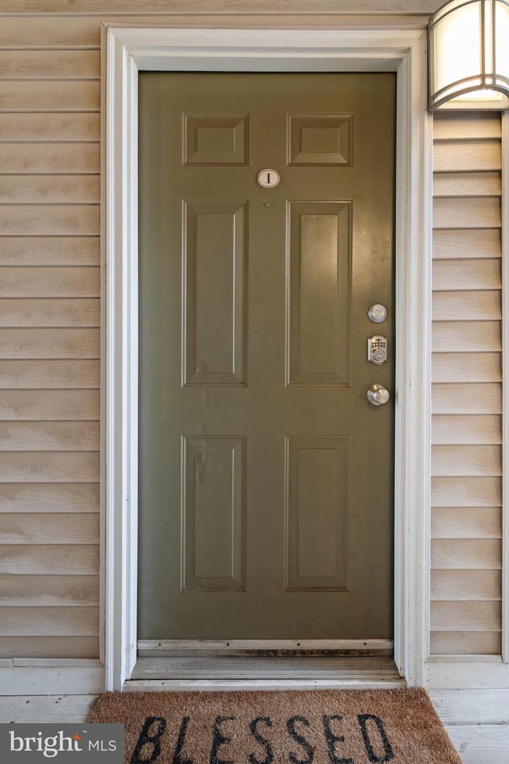 5115 TRAVIS EDWARD WAY #I, CENTREVILLE, Virginia 20120, 1 Bedroom Bedrooms, ,1 BathroomBathrooms,Residential,For sale,5115 TRAVIS EDWARD WAY #I,VAFX2258390 MLS # VAFX2258390