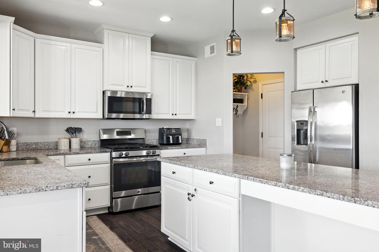 135 SKIPPER DR, LAKE FREDERICK, Virginia 22630, 4 Bedrooms Bedrooms, ,3 BathroomsBathrooms,Residential,For sale,135 SKIPPER DR,VAFV2035790 MLS # VAFV2035790