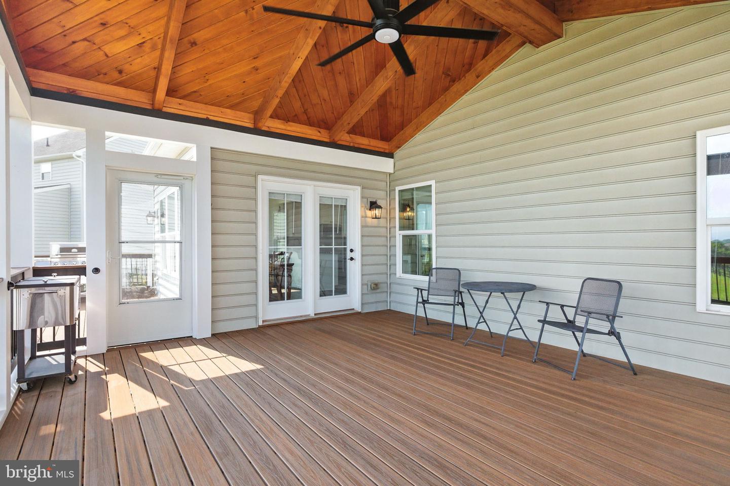 135 SKIPPER DR, LAKE FREDERICK, Virginia 22630, 4 Bedrooms Bedrooms, ,3 BathroomsBathrooms,Residential,For sale,135 SKIPPER DR,VAFV2035790 MLS # VAFV2035790