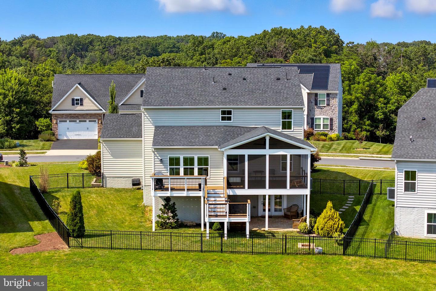135 SKIPPER DR, LAKE FREDERICK, Virginia 22630, 4 Bedrooms Bedrooms, ,3 BathroomsBathrooms,Residential,For sale,135 SKIPPER DR,VAFV2035790 MLS # VAFV2035790