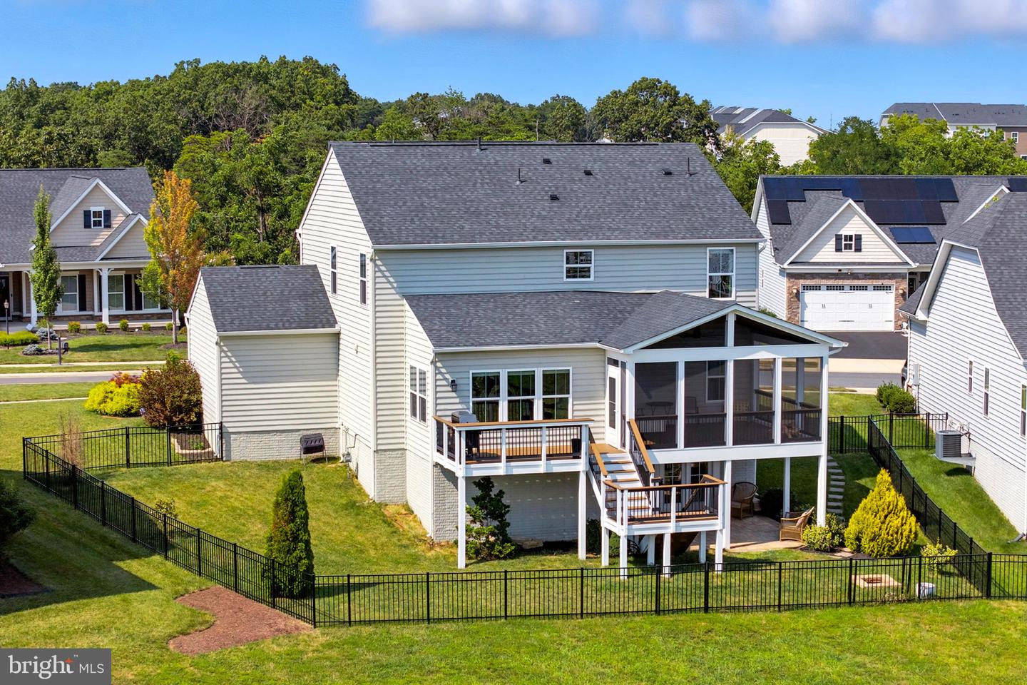 135 SKIPPER DR, LAKE FREDERICK, Virginia 22630, 4 Bedrooms Bedrooms, ,3 BathroomsBathrooms,Residential,For sale,135 SKIPPER DR,VAFV2035790 MLS # VAFV2035790