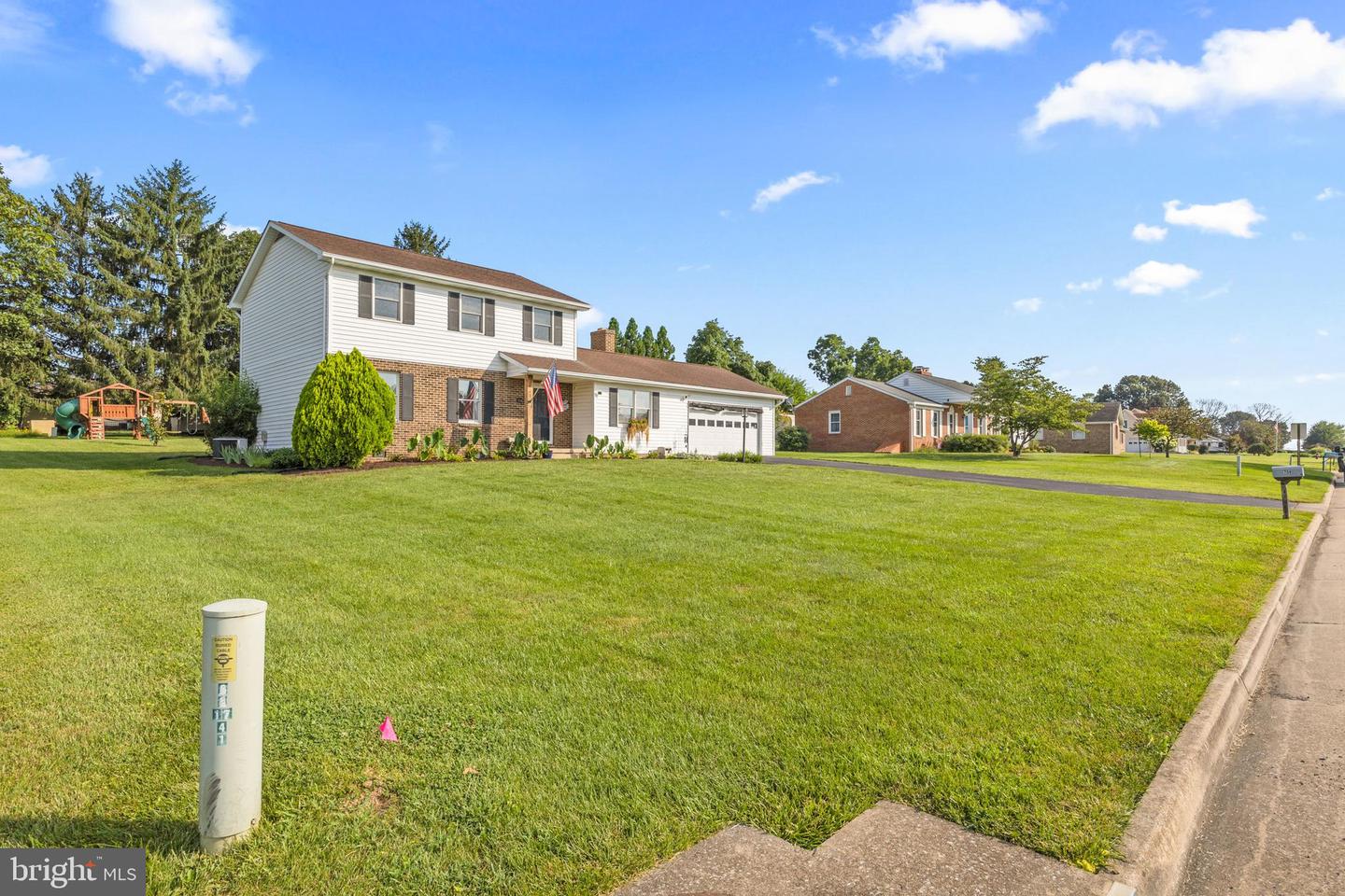 714 JACKSON ST, WOODSTOCK, Virginia 22664, 3 Bedrooms Bedrooms, ,2 BathroomsBathrooms,Residential,For sale,714 JACKSON ST,VASH2012136 MLS # VASH2012136
