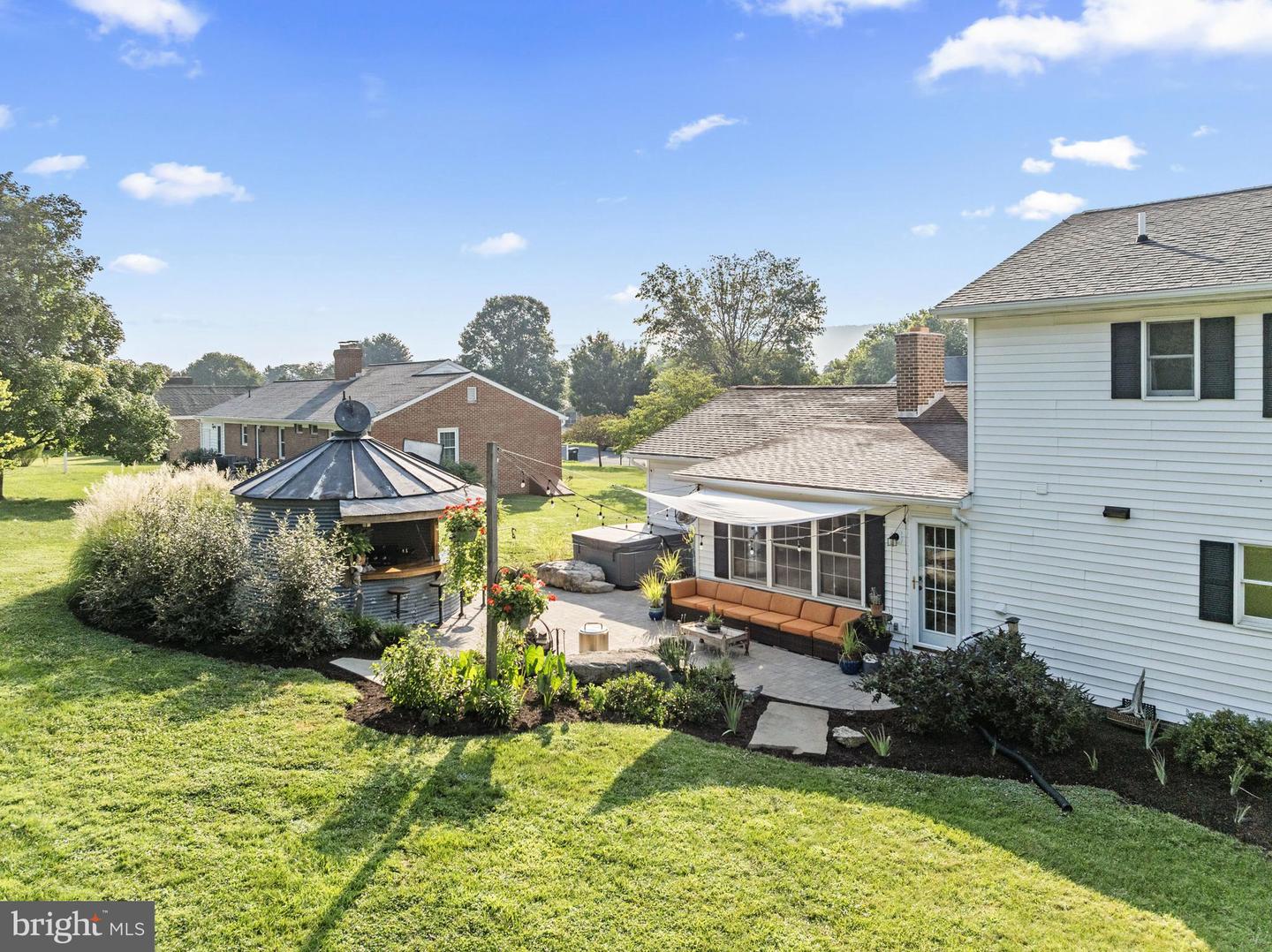 714 JACKSON ST, WOODSTOCK, Virginia 22664, 3 Bedrooms Bedrooms, ,2 BathroomsBathrooms,Residential,For sale,714 JACKSON ST,VASH2012136 MLS # VASH2012136