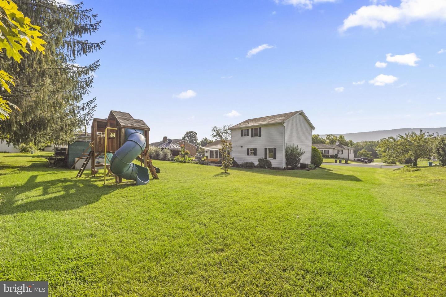 714 JACKSON ST, WOODSTOCK, Virginia 22664, 3 Bedrooms Bedrooms, ,2 BathroomsBathrooms,Residential,For sale,714 JACKSON ST,VASH2012136 MLS # VASH2012136