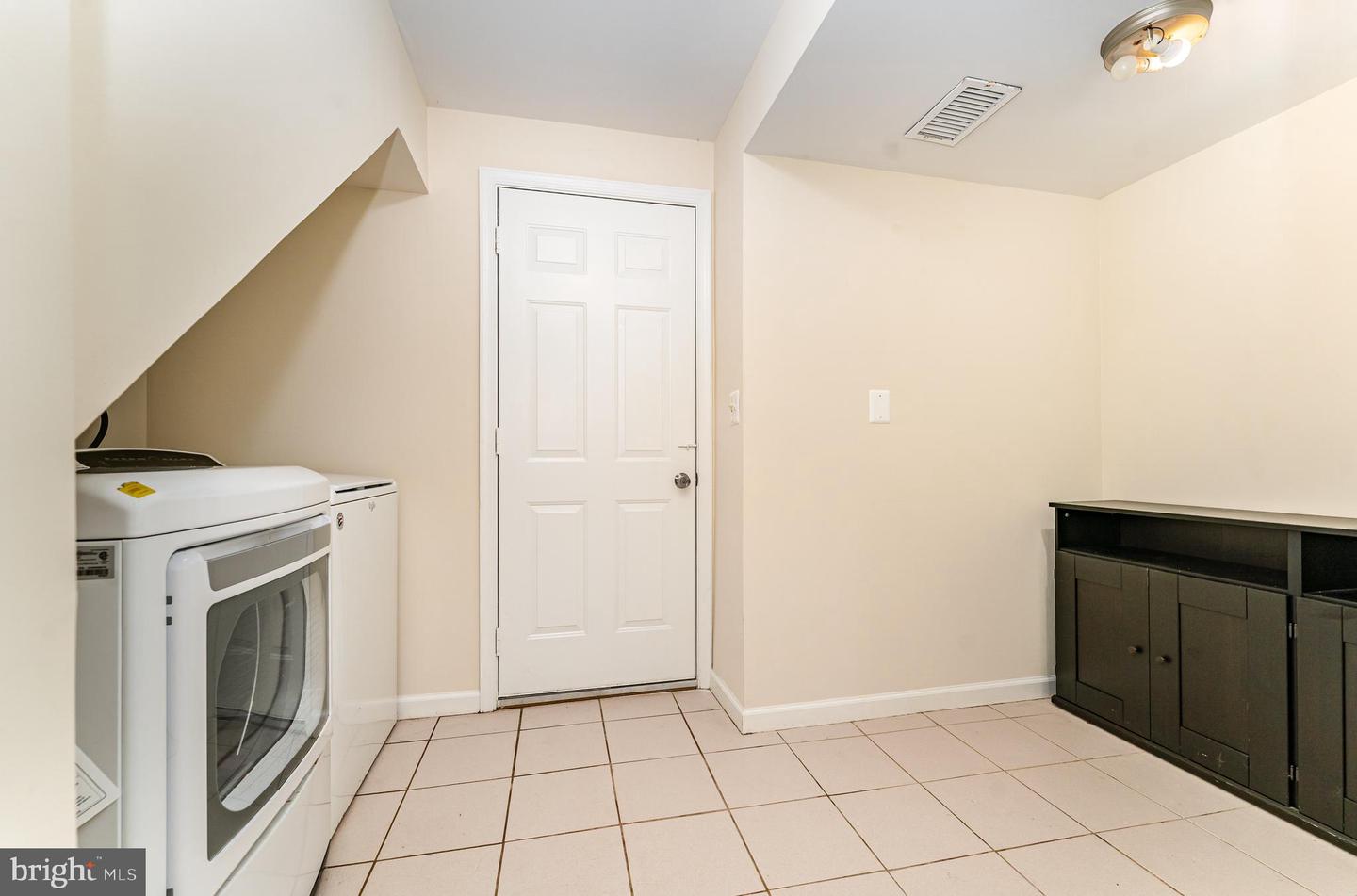 2036 COAST GUARD DR, STAFFORD, Virginia 22554, 4 Bedrooms Bedrooms, 15 Rooms Rooms,3 BathroomsBathrooms,Residential,For sale,2036 COAST GUARD DR,VAST2041320 MLS # VAST2041320