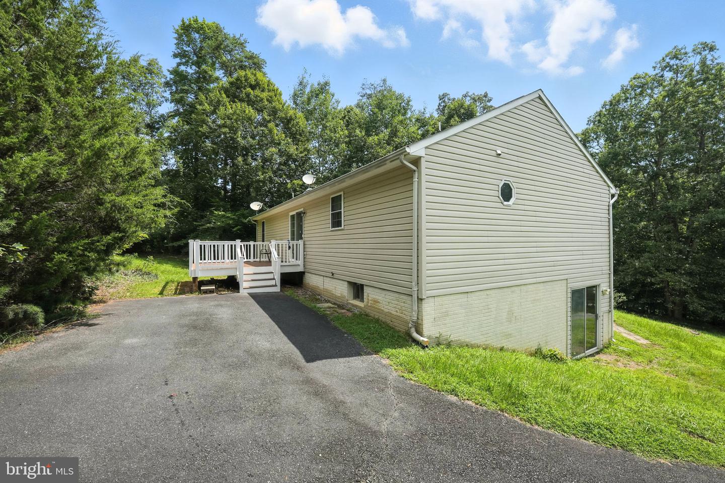 100 QUARRY RD, STAFFORD, Virginia 22554, 3 Bedrooms Bedrooms, 7 Rooms Rooms,2 BathroomsBathrooms,Residential,For sale,100 QUARRY RD,VAST2041322 MLS # VAST2041322