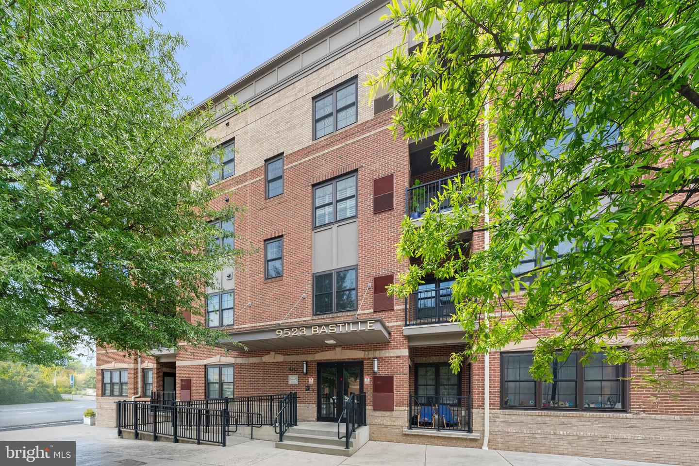 9523 BASTILLE ST #305, FAIRFAX, Virginia 22031, 2 Bedrooms Bedrooms, 5 Rooms Rooms,2 BathroomsBathrooms,Residential,For sale,9523 BASTILLE ST #305,VAFX2258556 MLS # VAFX2258556