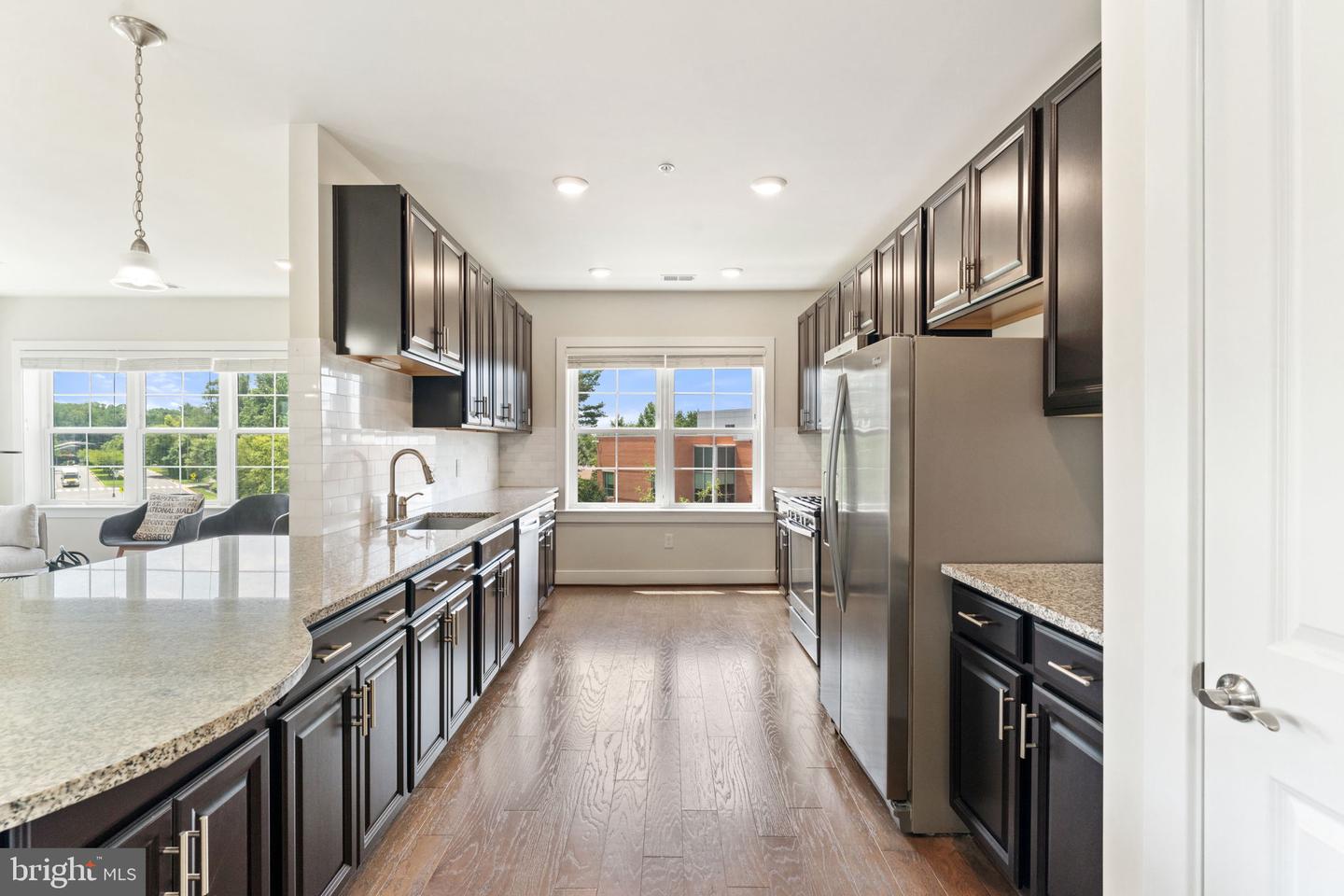 9523 BASTILLE ST #305, FAIRFAX, Virginia 22031, 2 Bedrooms Bedrooms, 5 Rooms Rooms,2 BathroomsBathrooms,Residential,For sale,9523 BASTILLE ST #305,VAFX2258556 MLS # VAFX2258556