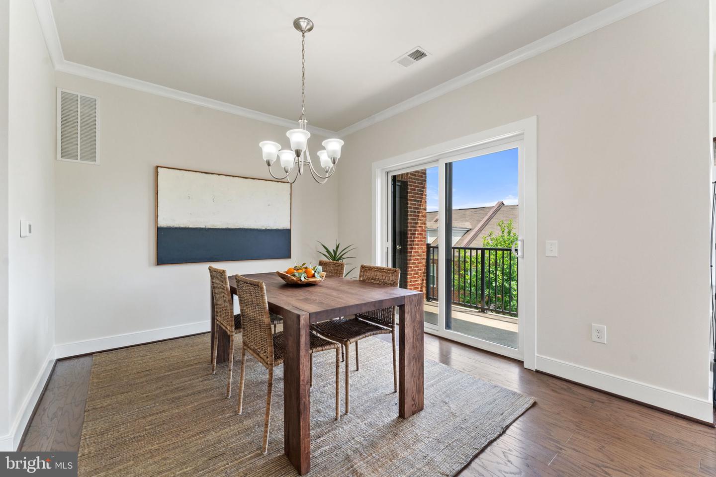 9523 BASTILLE ST #305, FAIRFAX, Virginia 22031, 2 Bedrooms Bedrooms, 5 Rooms Rooms,2 BathroomsBathrooms,Residential,For sale,9523 BASTILLE ST #305,VAFX2258556 MLS # VAFX2258556