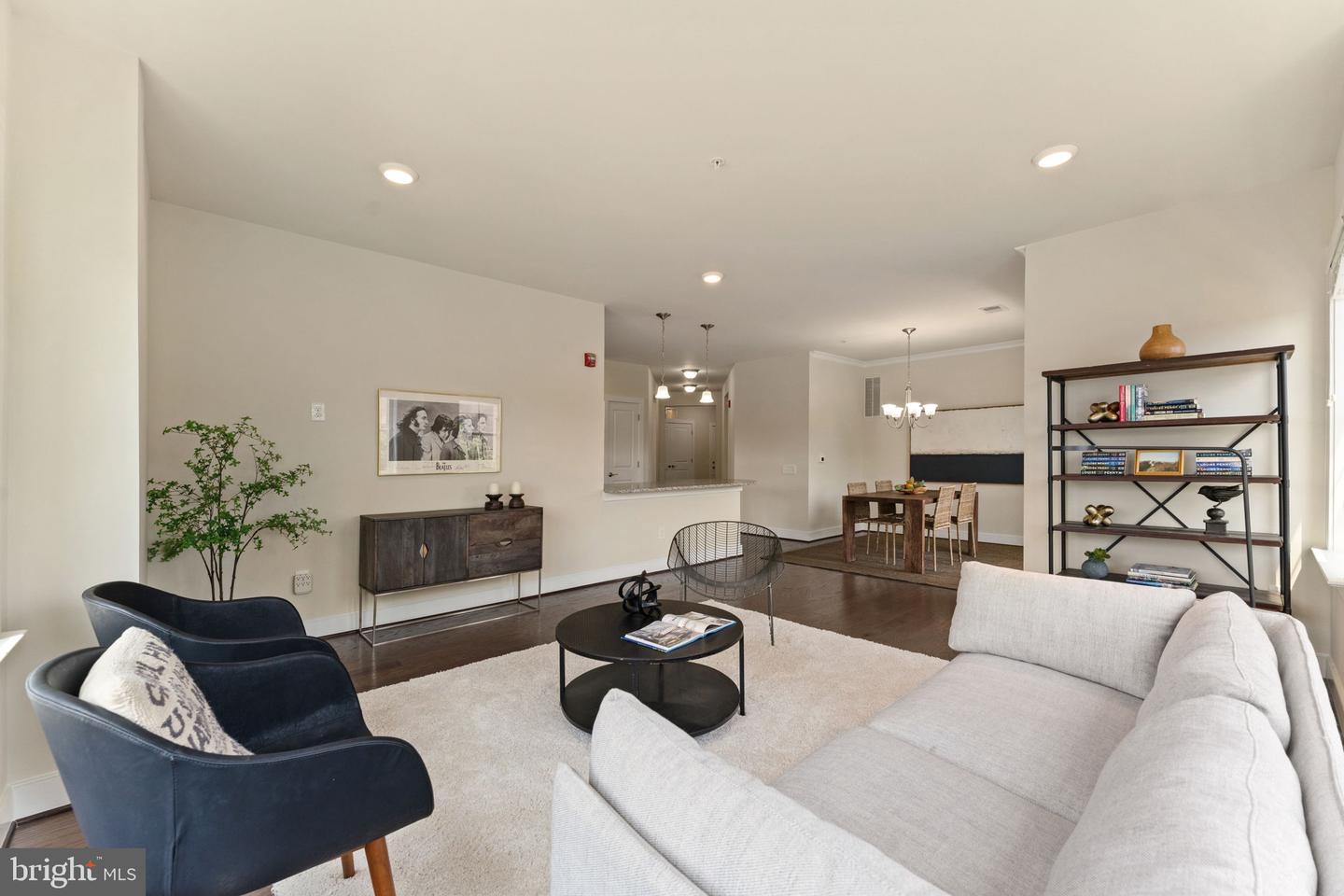 9523 BASTILLE ST #305, FAIRFAX, Virginia 22031, 2 Bedrooms Bedrooms, 5 Rooms Rooms,2 BathroomsBathrooms,Residential,For sale,9523 BASTILLE ST #305,VAFX2258556 MLS # VAFX2258556