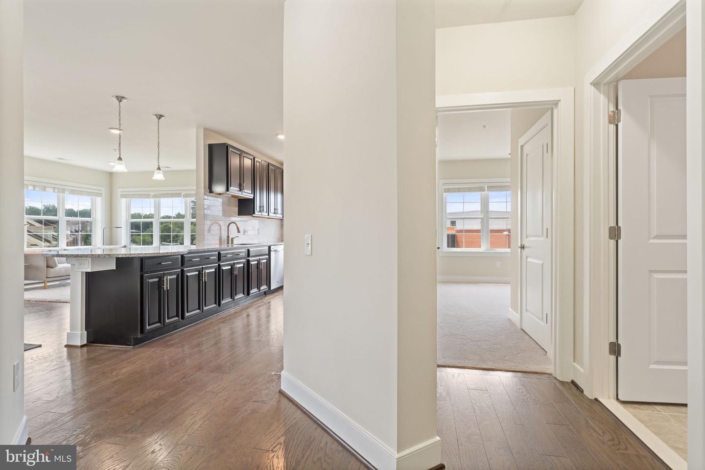 9523 BASTILLE ST #305, FAIRFAX, Virginia 22031, 2 Bedrooms Bedrooms, 5 Rooms Rooms,2 BathroomsBathrooms,Residential,For sale,9523 BASTILLE ST #305,VAFX2258556 MLS # VAFX2258556