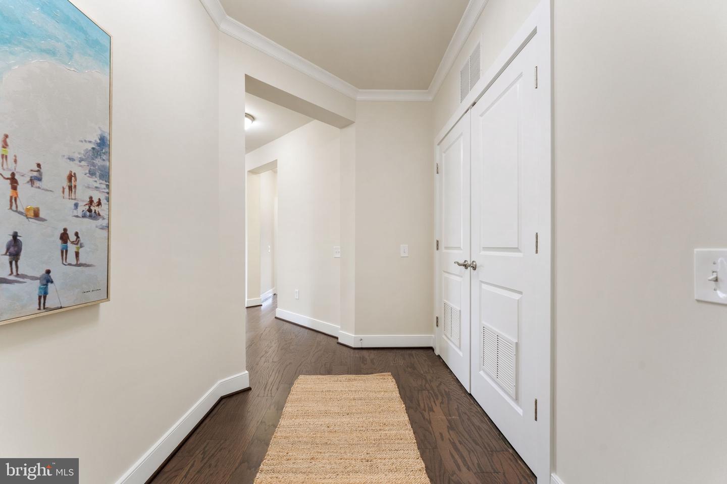 9523 BASTILLE ST #305, FAIRFAX, Virginia 22031, 2 Bedrooms Bedrooms, 5 Rooms Rooms,2 BathroomsBathrooms,Residential,For sale,9523 BASTILLE ST #305,VAFX2258556 MLS # VAFX2258556