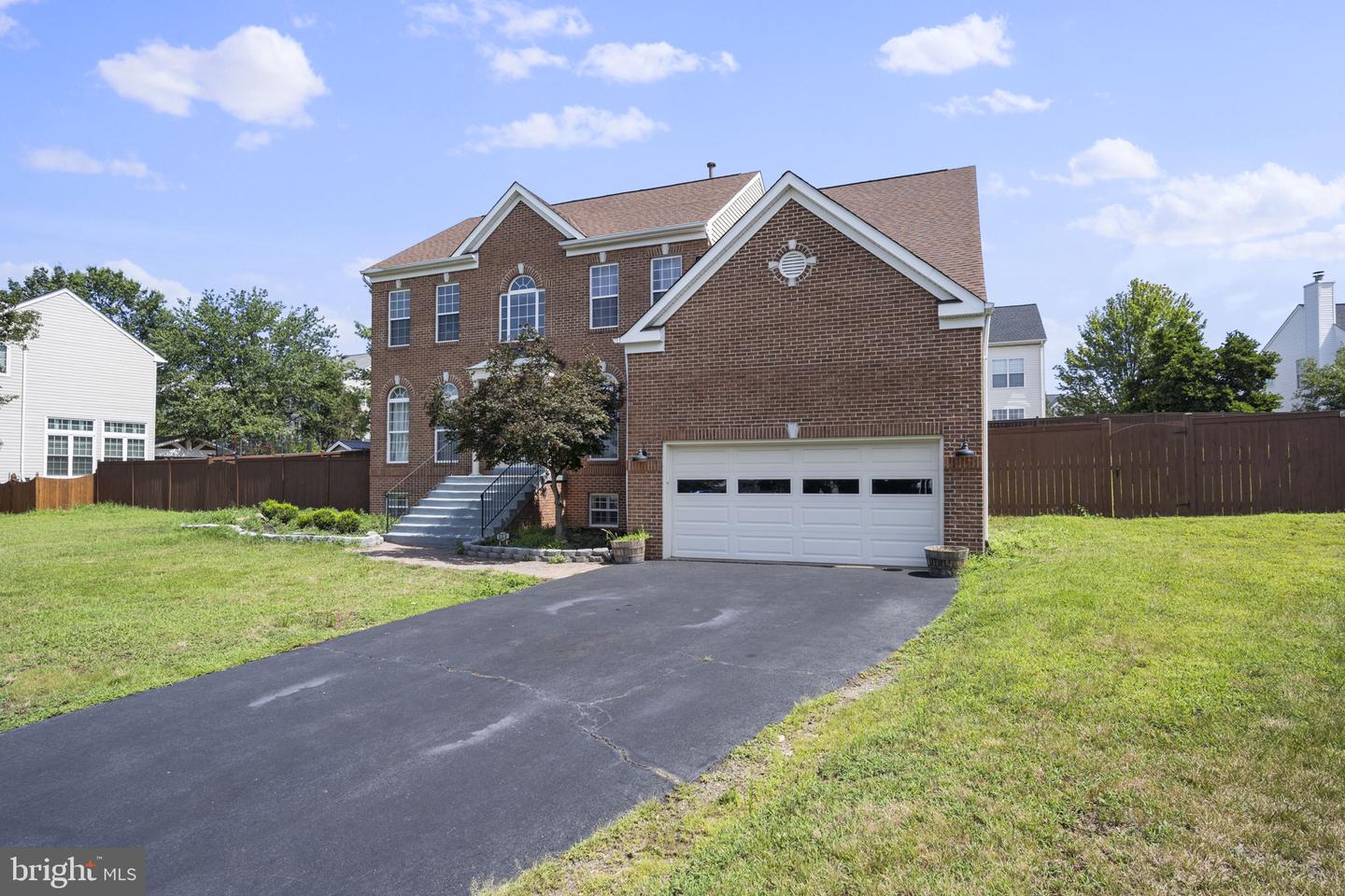 608 TALMADGE CT SE, LEESBURG, Virginia 20175, 4 Bedrooms Bedrooms, 8 Rooms Rooms,3 BathroomsBathrooms,Residential,For sale,608 TALMADGE CT SE,VALO2103558 MLS # VALO2103558