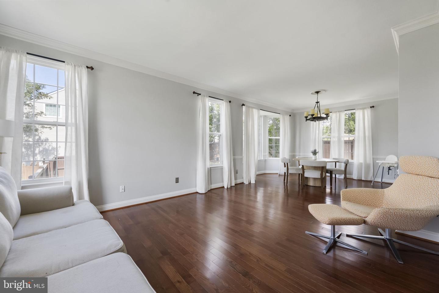608 TALMADGE CT SE, LEESBURG, Virginia 20175, 4 Bedrooms Bedrooms, 8 Rooms Rooms,3 BathroomsBathrooms,Residential,For sale,608 TALMADGE CT SE,VALO2103558 MLS # VALO2103558