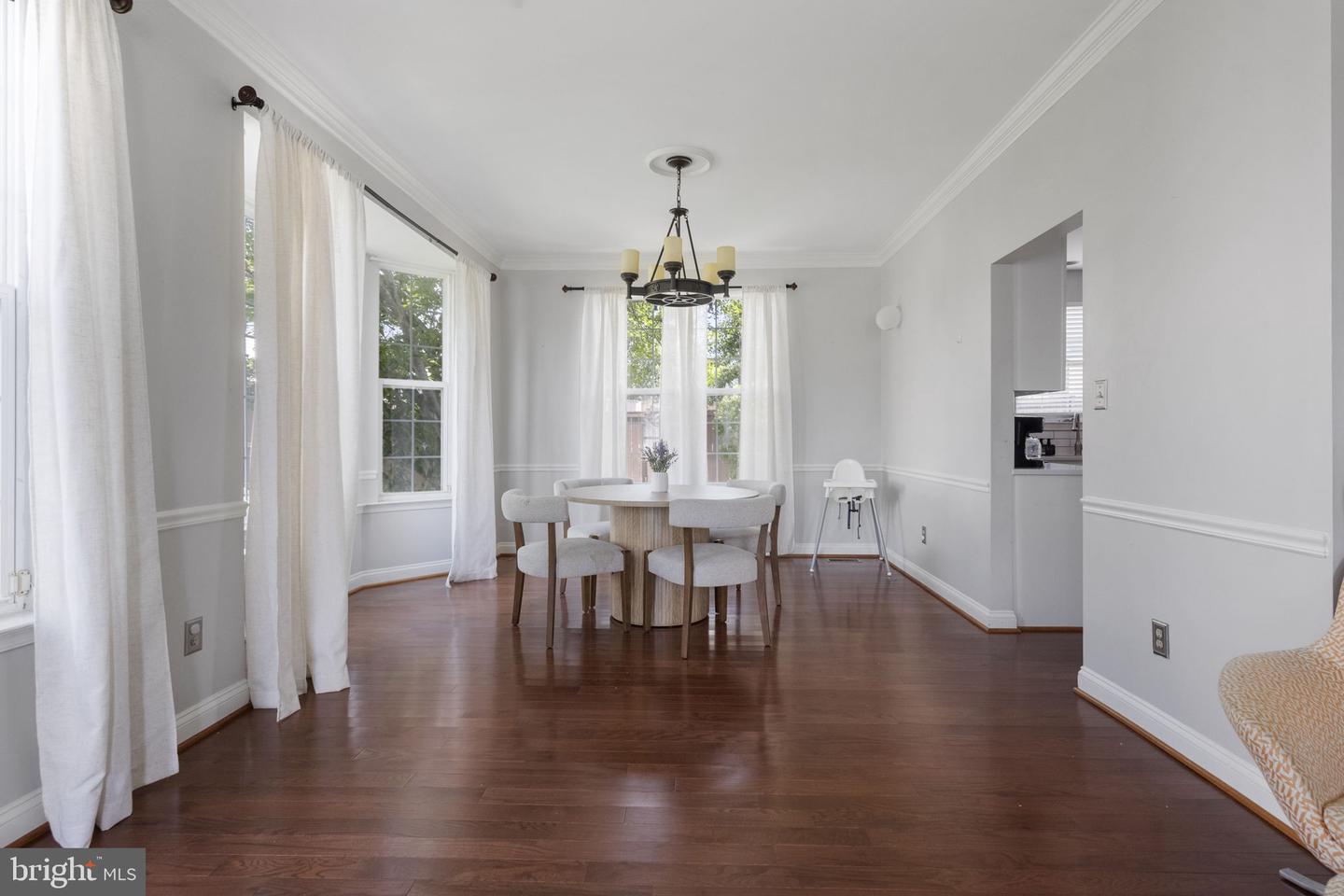 608 TALMADGE CT SE, LEESBURG, Virginia 20175, 4 Bedrooms Bedrooms, 8 Rooms Rooms,3 BathroomsBathrooms,Residential,For sale,608 TALMADGE CT SE,VALO2103558 MLS # VALO2103558