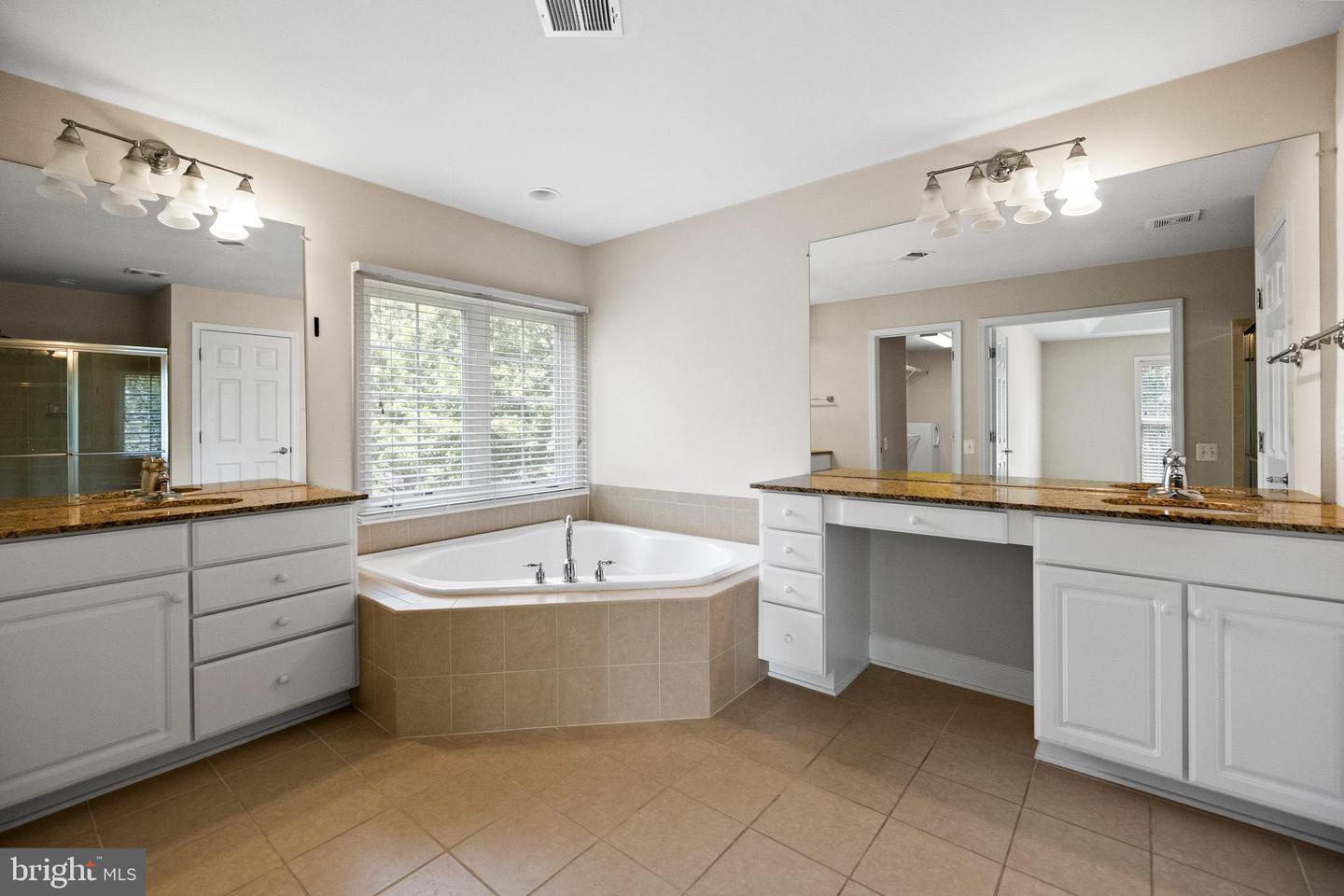 9401 OLD SETTLE CT, MANASSAS, Virginia 20112, 4 Bedrooms Bedrooms, ,3 BathroomsBathrooms,Residential,For sale,9401 OLD SETTLE CT,VAPW2100422 MLS # VAPW2100422