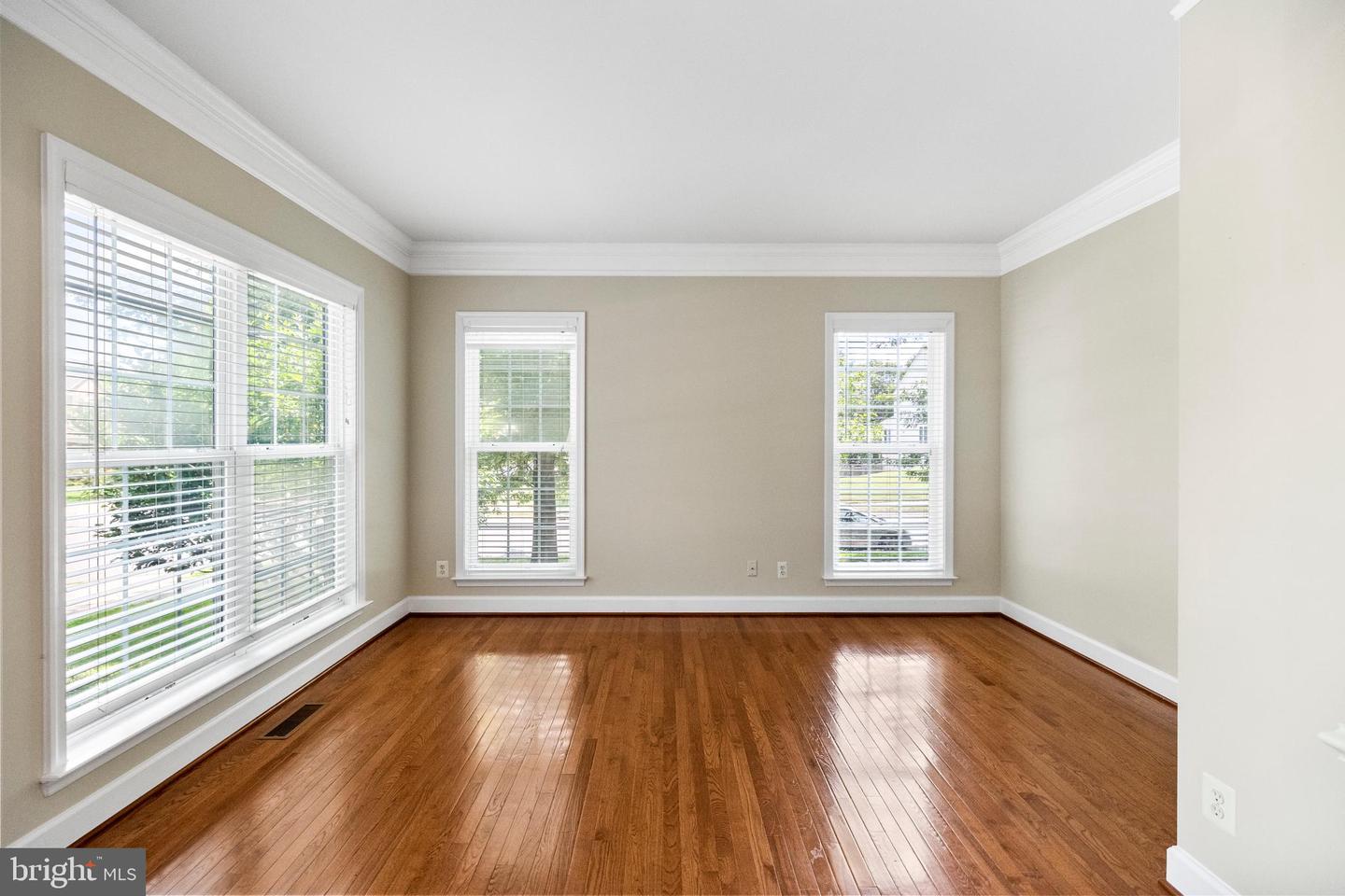 9401 OLD SETTLE CT, MANASSAS, Virginia 20112, 4 Bedrooms Bedrooms, ,3 BathroomsBathrooms,Residential,For sale,9401 OLD SETTLE CT,VAPW2100422 MLS # VAPW2100422