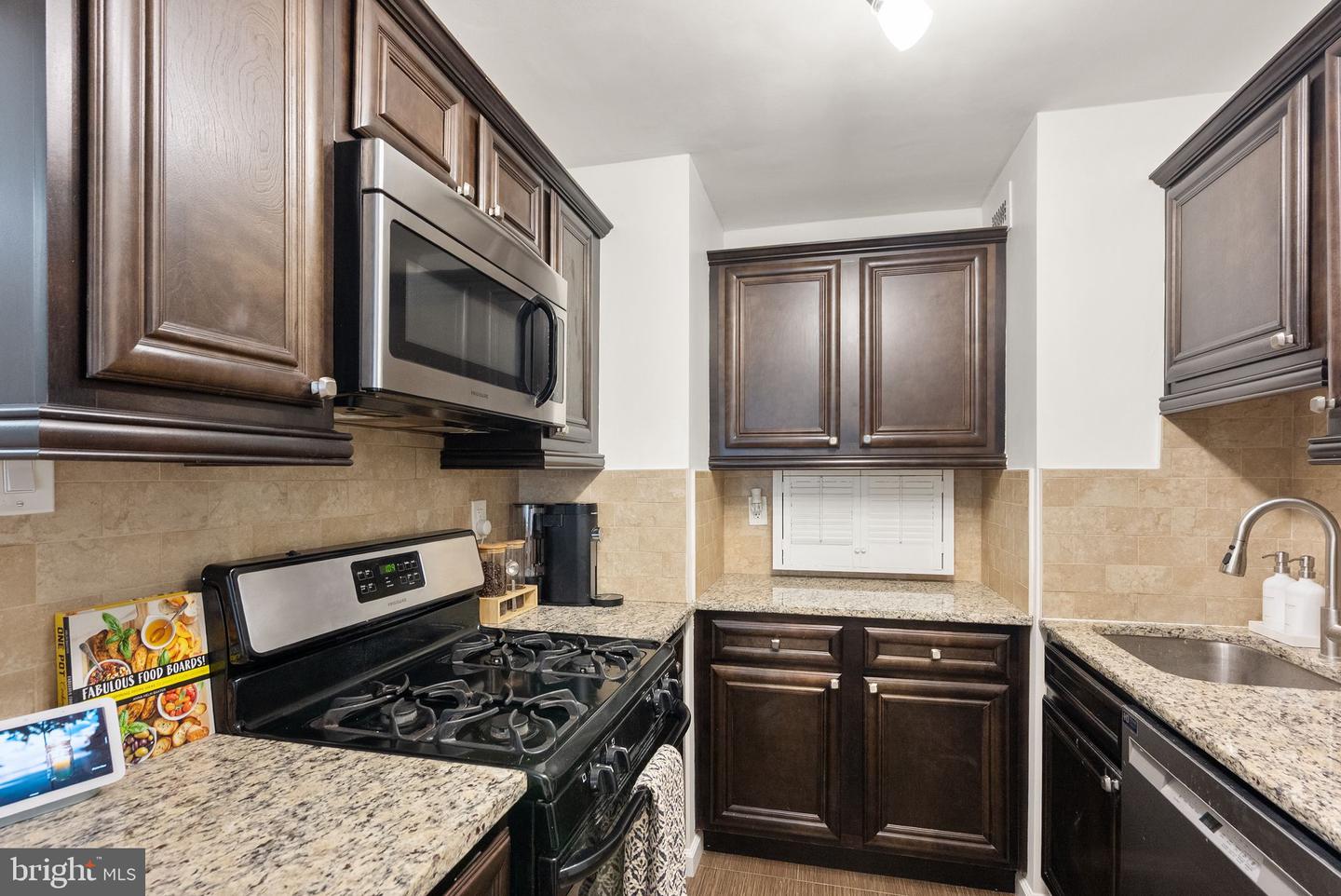 2030 N ADAMS ST #911, ARLINGTON, Virginia 22201, 1 Bedroom Bedrooms, ,1 BathroomBathrooms,Residential,For sale,2030 N ADAMS ST #911,VAAR2061652 MLS # VAAR2061652