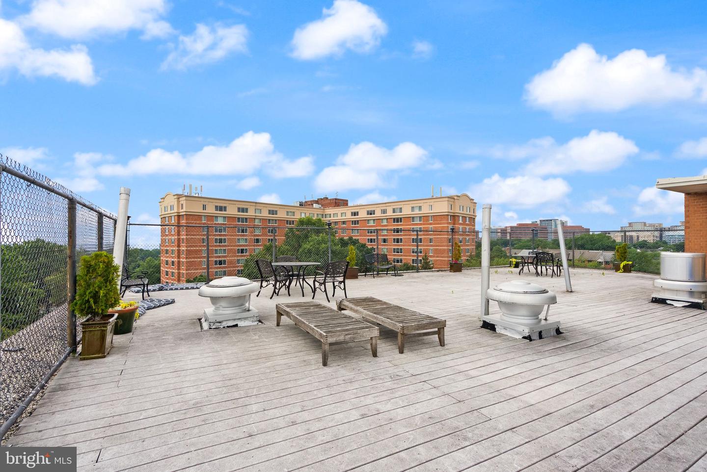 2030 N ADAMS ST #911, ARLINGTON, Virginia 22201, 1 Bedroom Bedrooms, ,1 BathroomBathrooms,Residential,For sale,2030 N ADAMS ST #911,VAAR2061652 MLS # VAAR2061652