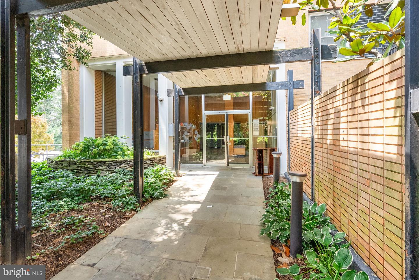 2030 N ADAMS ST #911, ARLINGTON, Virginia 22201, 1 Bedroom Bedrooms, ,1 BathroomBathrooms,Residential,For sale,2030 N ADAMS ST #911,VAAR2061652 MLS # VAAR2061652