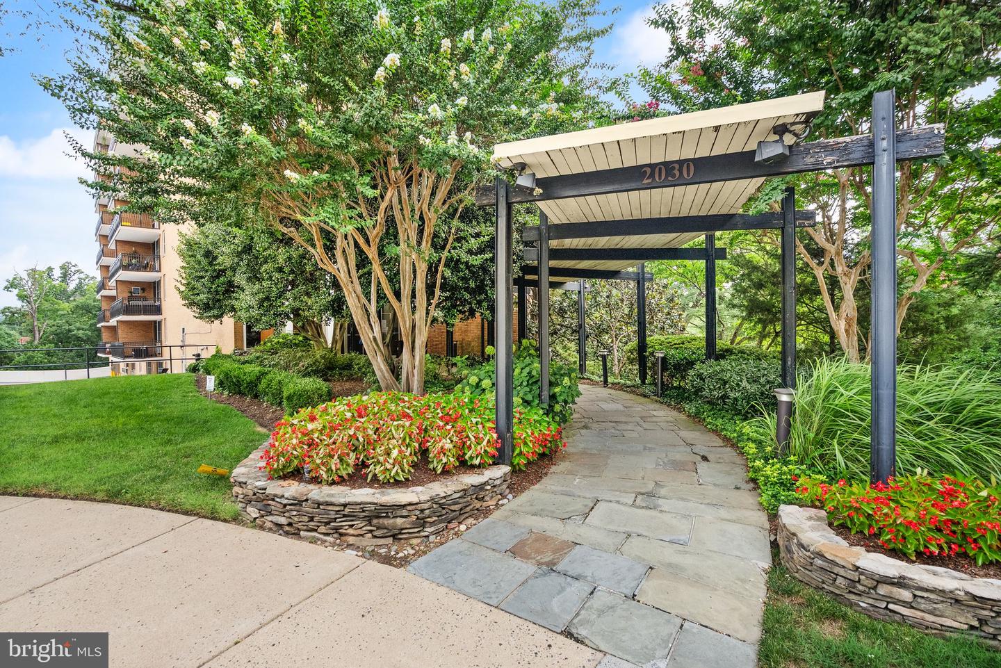 2030 N ADAMS ST #911, ARLINGTON, Virginia 22201, 1 Bedroom Bedrooms, ,1 BathroomBathrooms,Residential,For sale,2030 N ADAMS ST #911,VAAR2061652 MLS # VAAR2061652