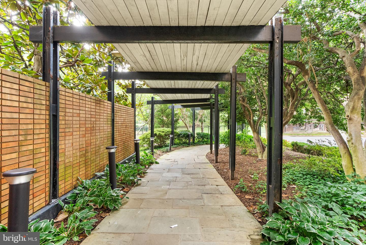 2030 N ADAMS ST #911, ARLINGTON, Virginia 22201, 1 Bedroom Bedrooms, ,1 BathroomBathrooms,Residential,For sale,2030 N ADAMS ST #911,VAAR2061652 MLS # VAAR2061652