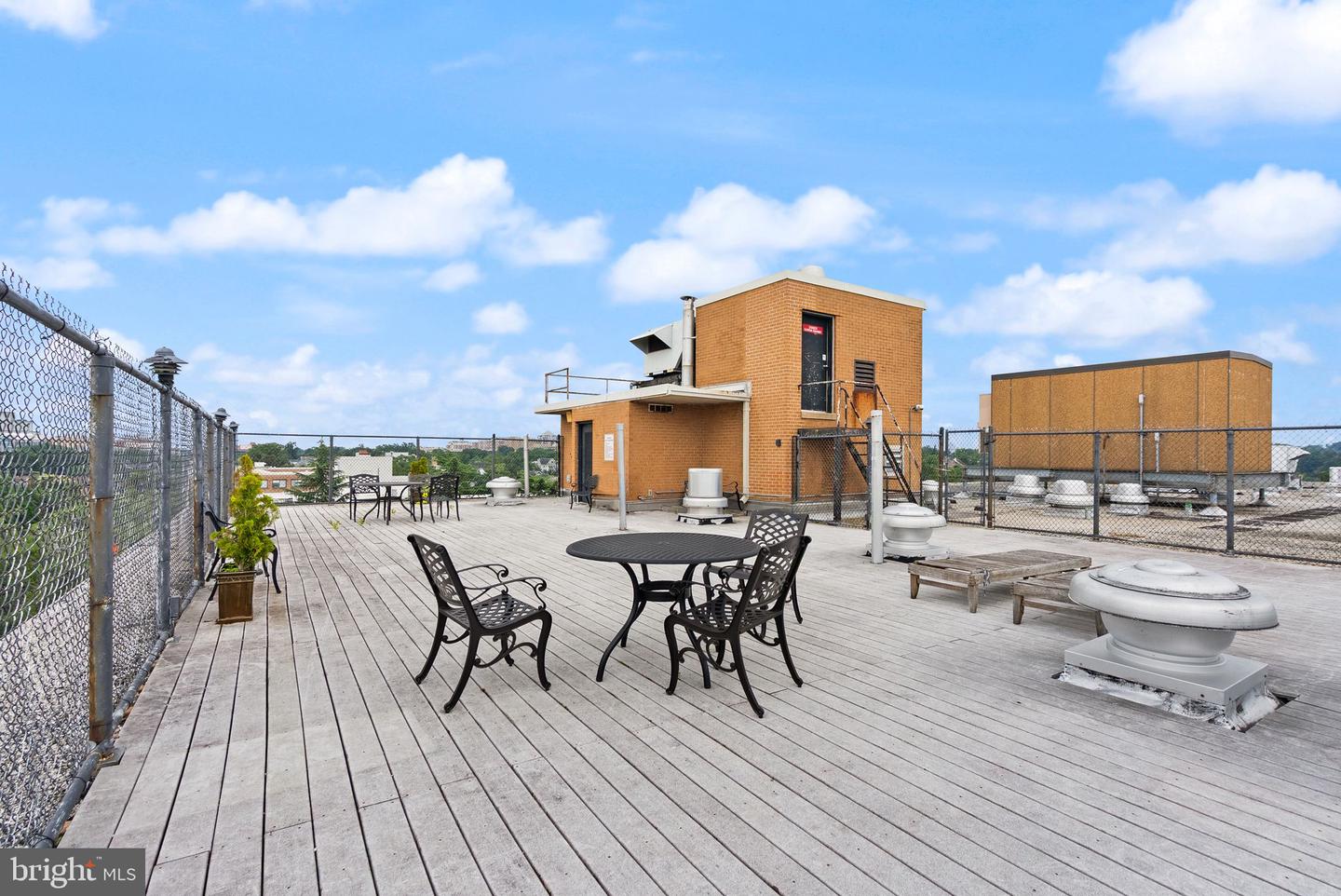 2030 N ADAMS ST #911, ARLINGTON, Virginia 22201, 1 Bedroom Bedrooms, ,1 BathroomBathrooms,Residential,For sale,2030 N ADAMS ST #911,VAAR2061652 MLS # VAAR2061652
