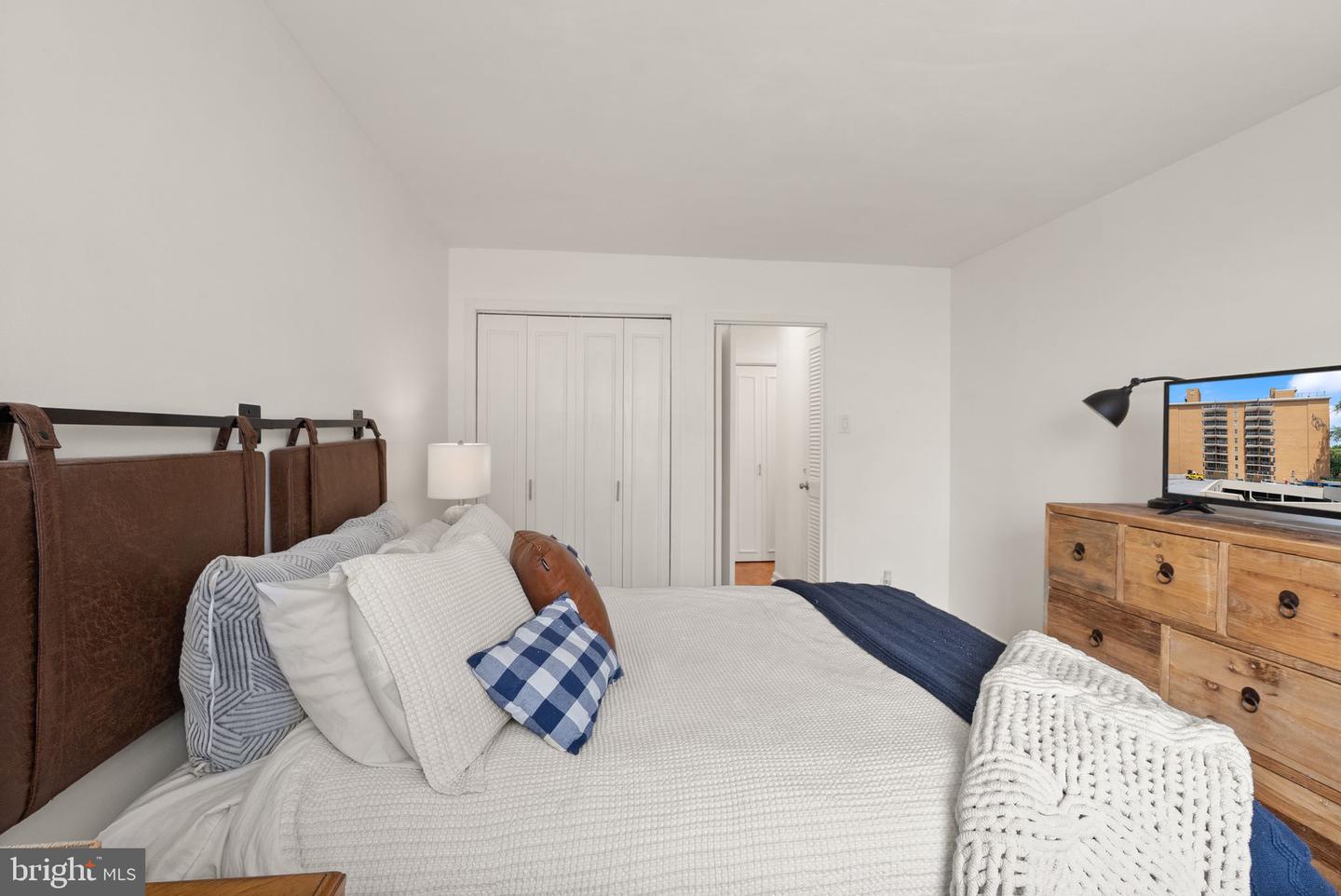2030 N ADAMS ST #911, ARLINGTON, Virginia 22201, 1 Bedroom Bedrooms, ,1 BathroomBathrooms,Residential,For sale,2030 N ADAMS ST #911,VAAR2061652 MLS # VAAR2061652