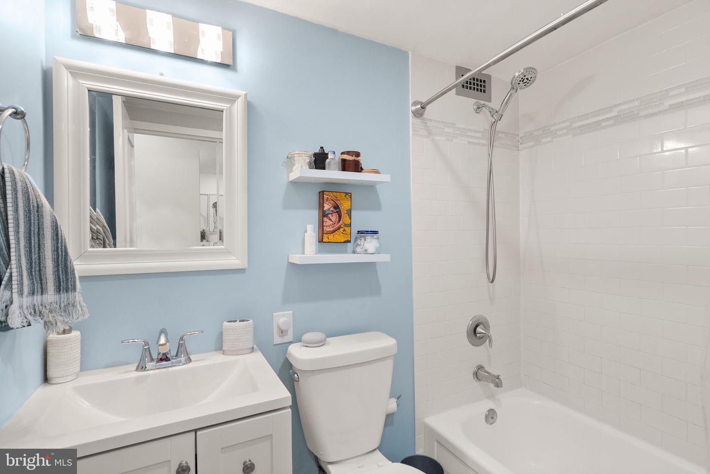 2030 N ADAMS ST #911, ARLINGTON, Virginia 22201, 1 Bedroom Bedrooms, ,1 BathroomBathrooms,Residential,For sale,2030 N ADAMS ST #911,VAAR2061652 MLS # VAAR2061652