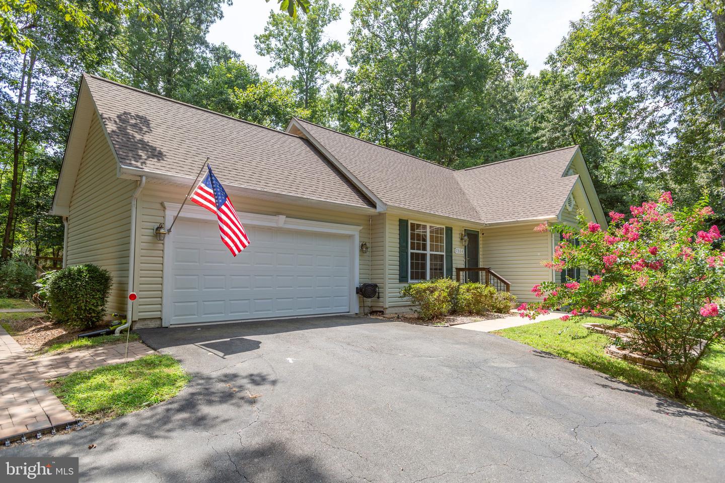 7364 WASHINGTON DR, KING GEORGE, Virginia 22485, 3 Bedrooms Bedrooms, ,3 BathroomsBathrooms,Residential,For sale,7364 WASHINGTON DR,VAKG2006802 MLS # VAKG2006802