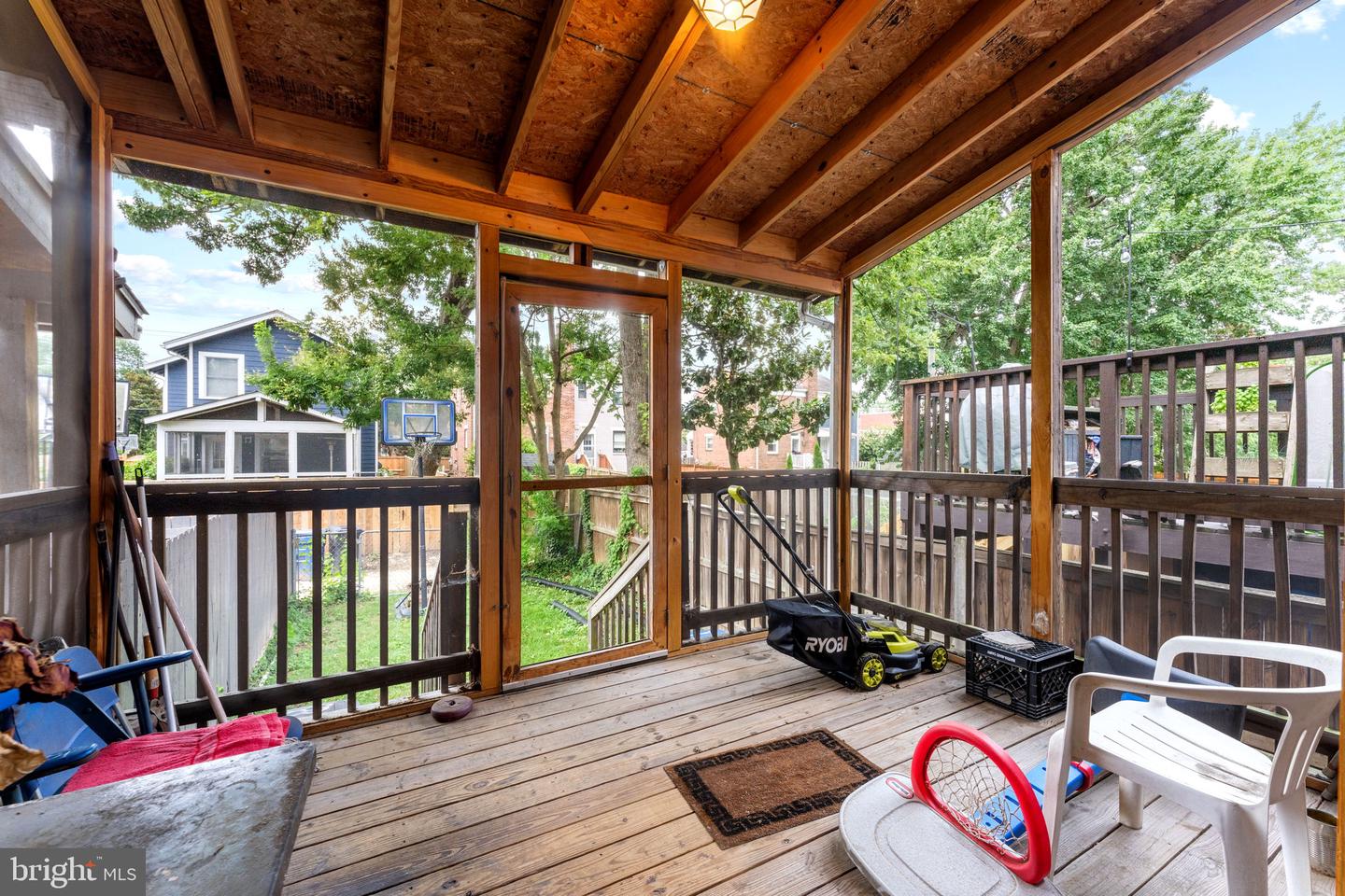 109 CLIFFORD AVE, ALEXANDRIA, Virginia 22305, 2 Bedrooms Bedrooms, ,1 BathroomBathrooms,Residential,For sale,109 CLIFFORD AVE,VAAX2048092 MLS # VAAX2048092