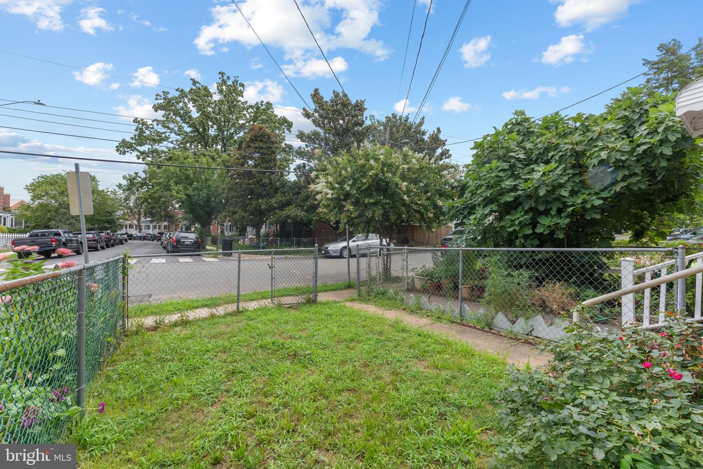 109 CLIFFORD AVE, ALEXANDRIA, Virginia 22305, 2 Bedrooms Bedrooms, ,1 BathroomBathrooms,Residential,For sale,109 CLIFFORD AVE,VAAX2048092 MLS # VAAX2048092
